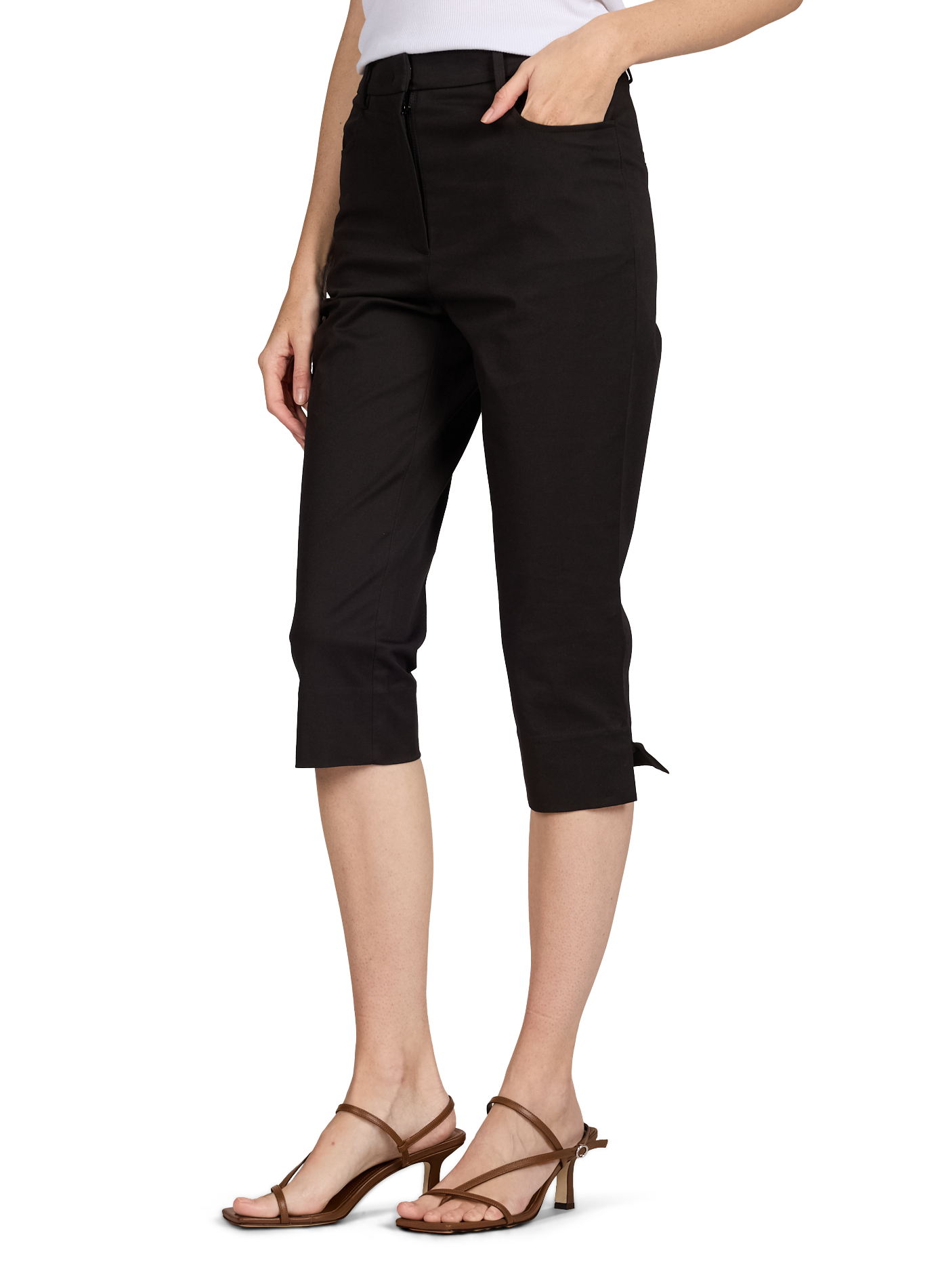 Slim Capri pants with embroidery DUNST Black