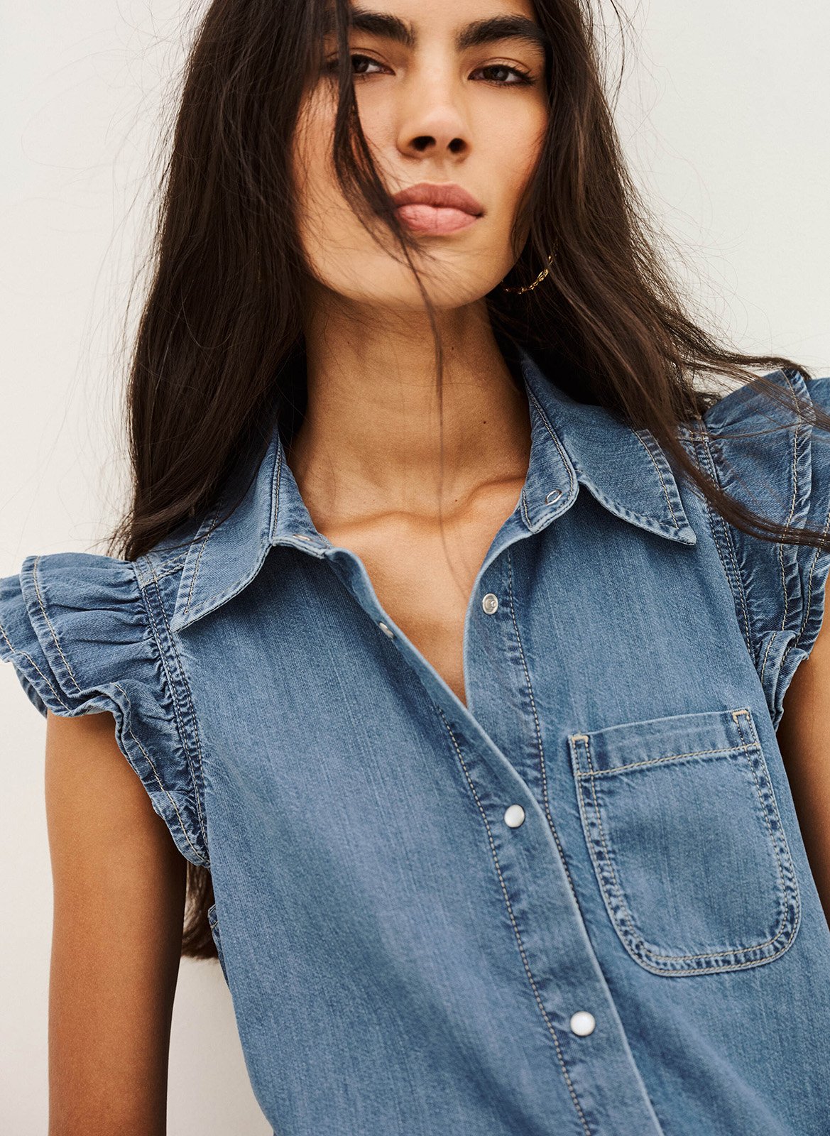 Mouwloze knoopjesblouse van denim yoyo BA&SH Blauw