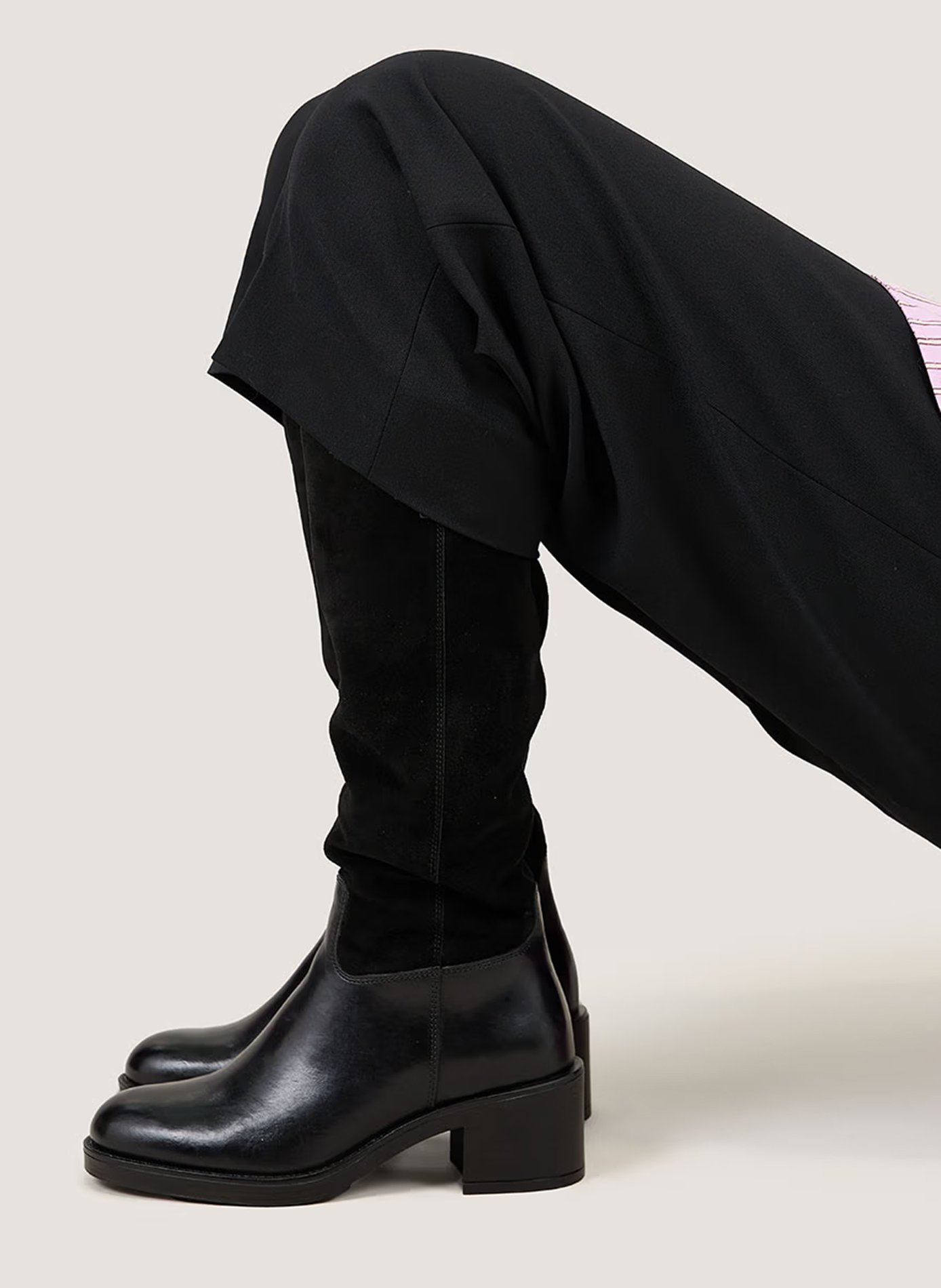 Bottes à talons en cuir claire JONAK Noir