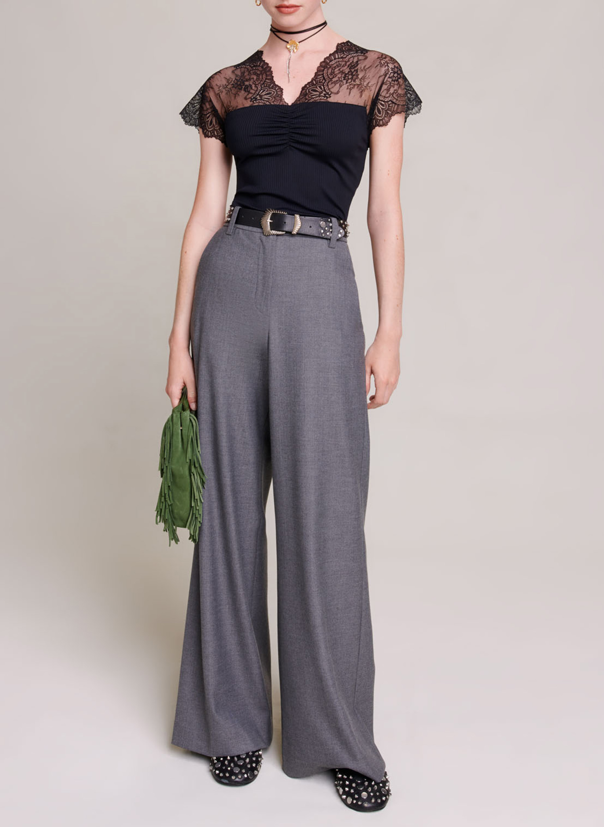 Top col v à dentelle MAJE Noir