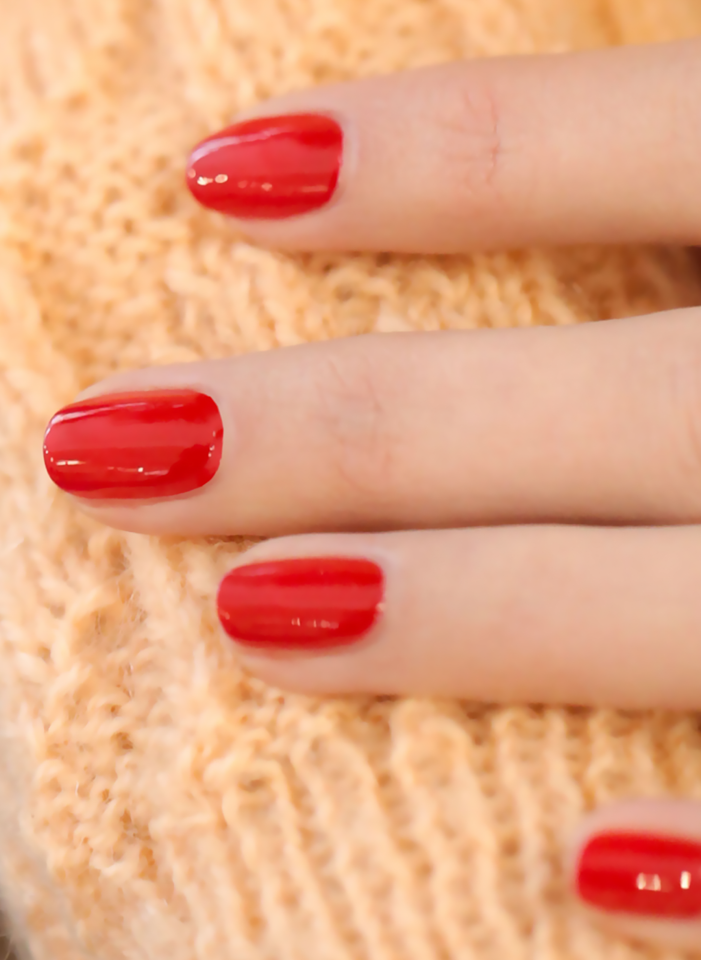 Green Nail Polish MANUCURIST Poppy red