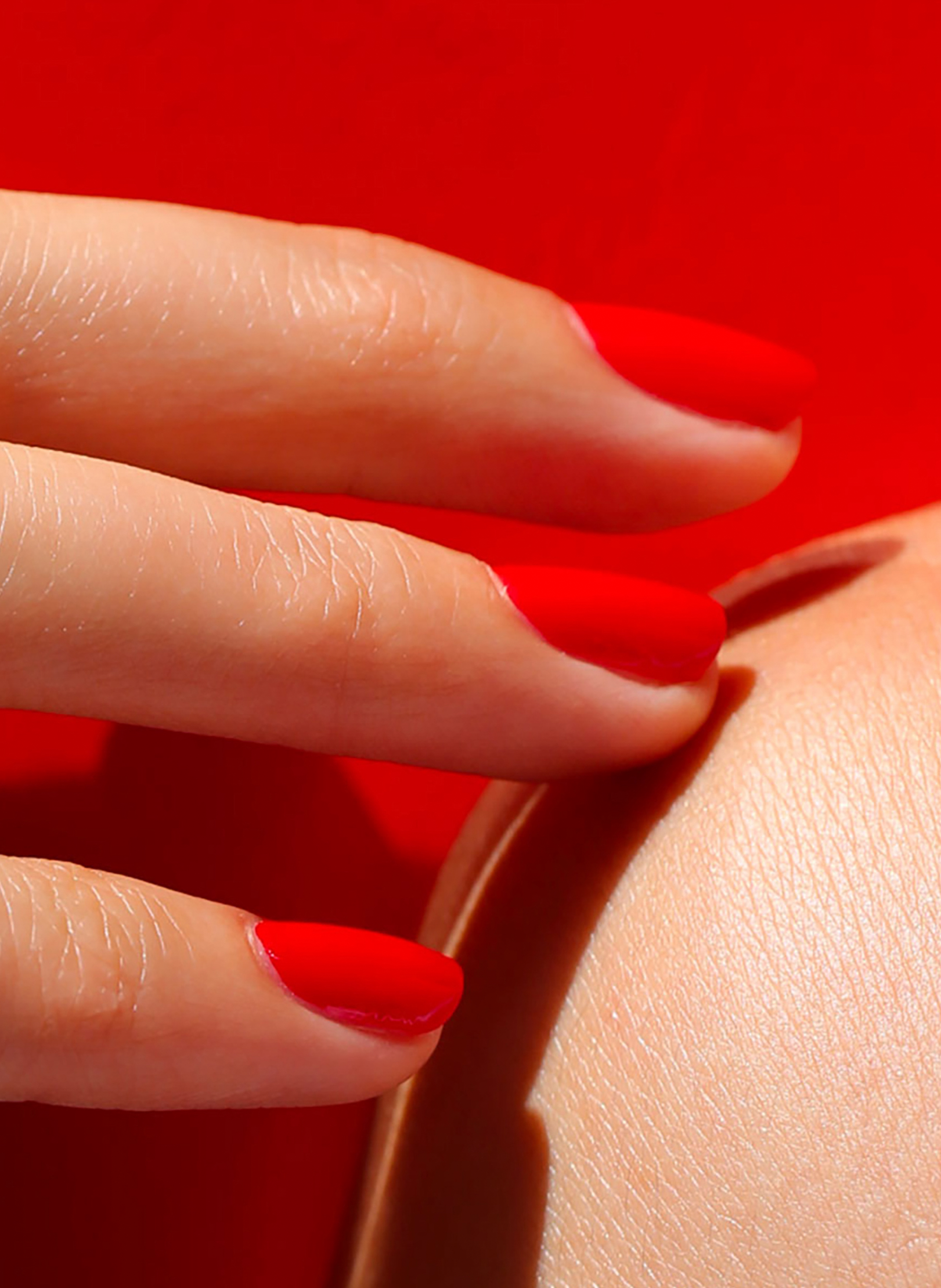 Green Nail Polish MANUCURIST Poppy red