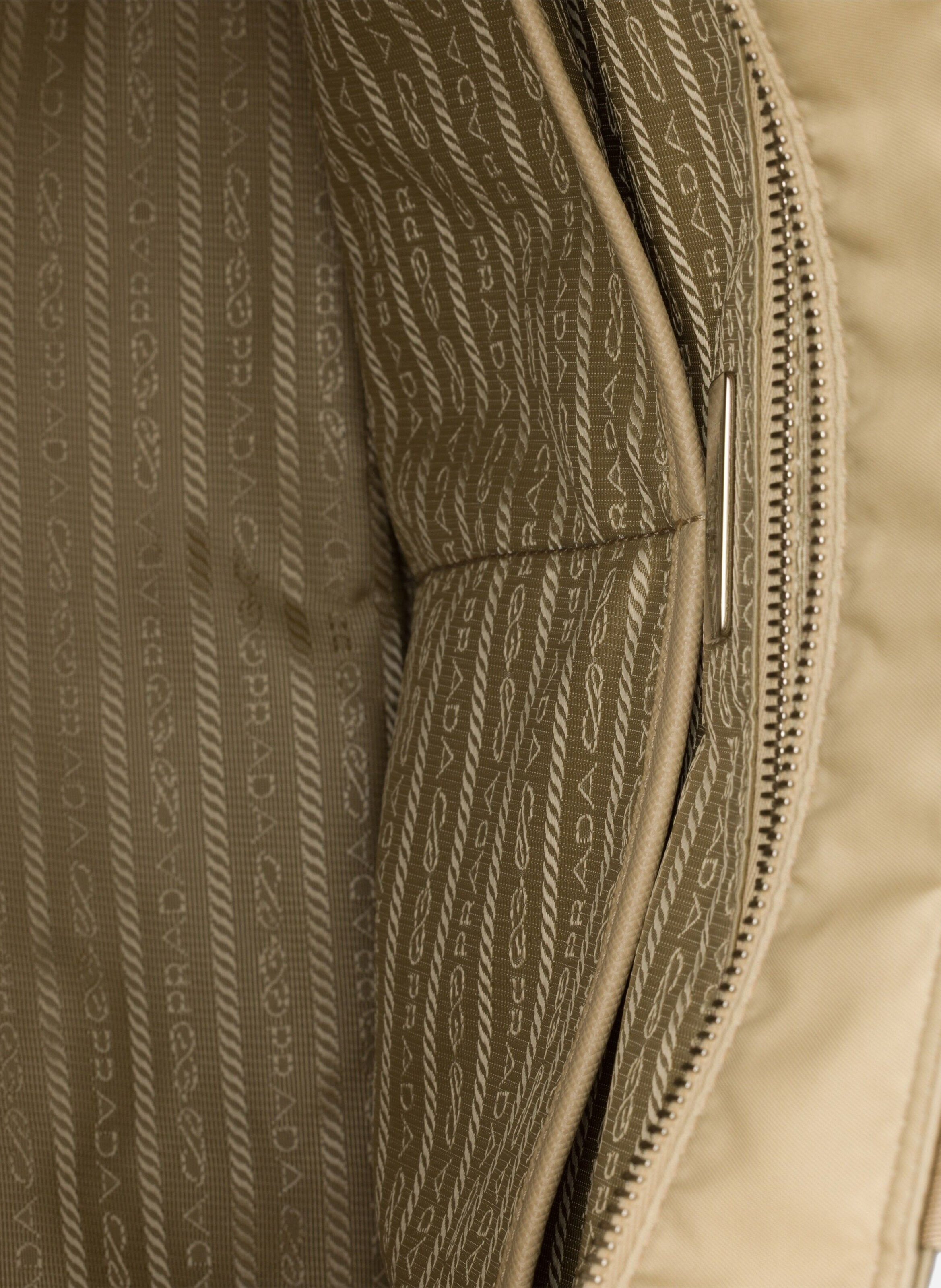 Sac à langer en re-nylon prada PRADA Beige