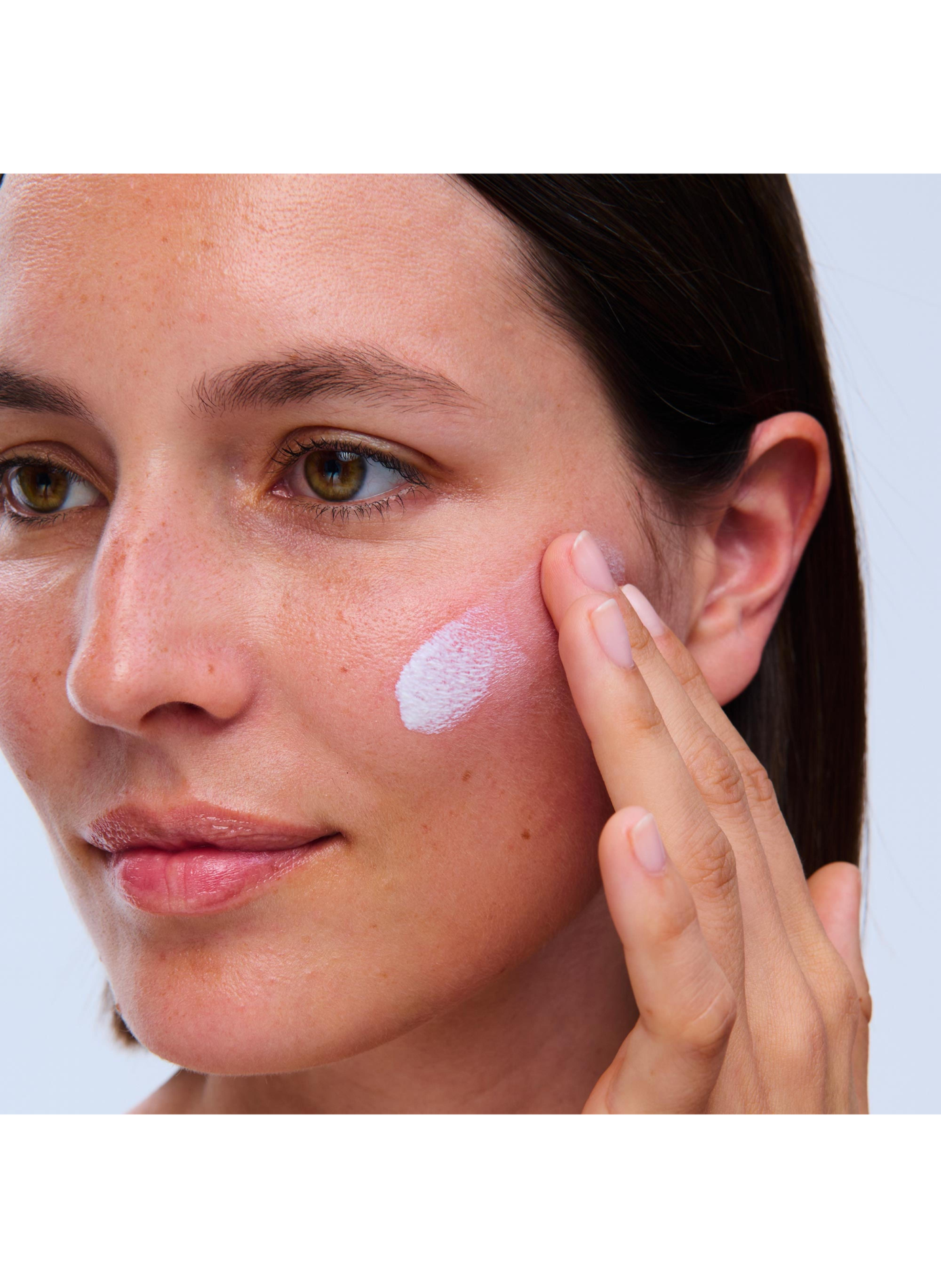 UV Plus Hautbarriere LSF 50+ und Anti-Pollution CLARINS No color