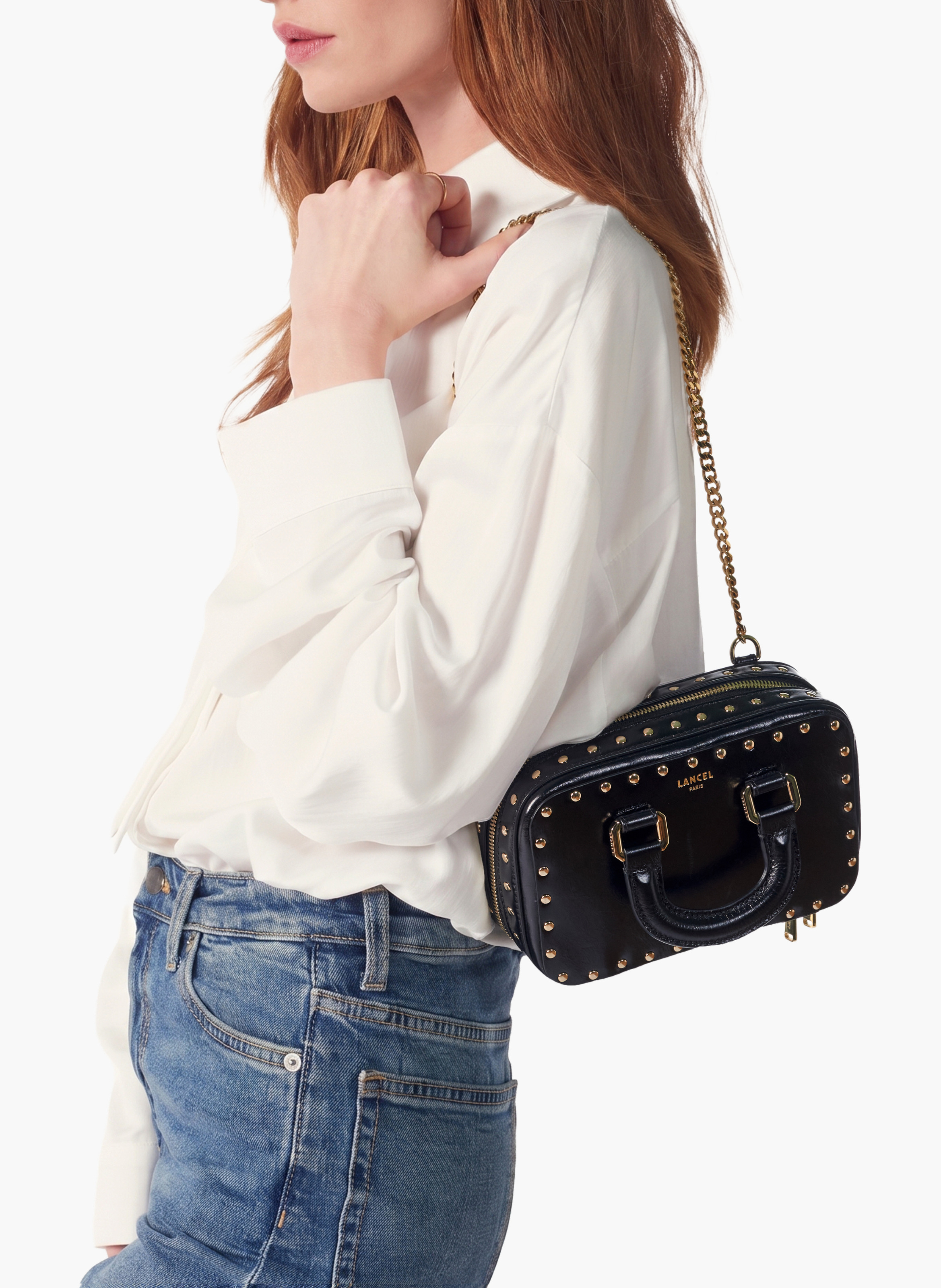 Petit sac vanity, cuir de vachette vintage avec clous. LANCEL Noir