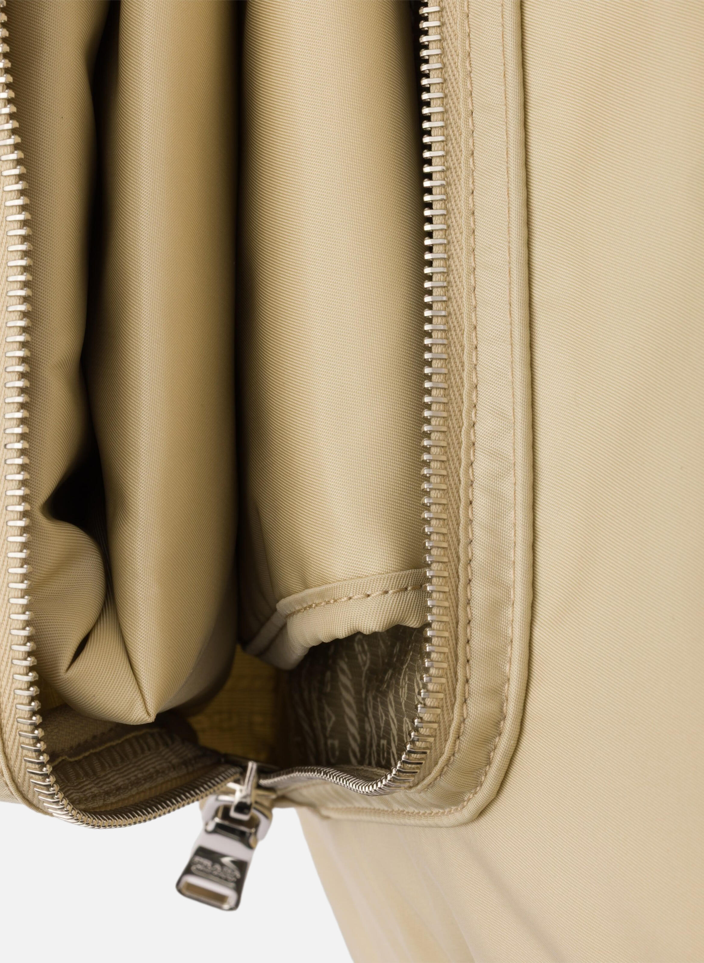 Sac à langer en re-nylon prada PRADA Beige