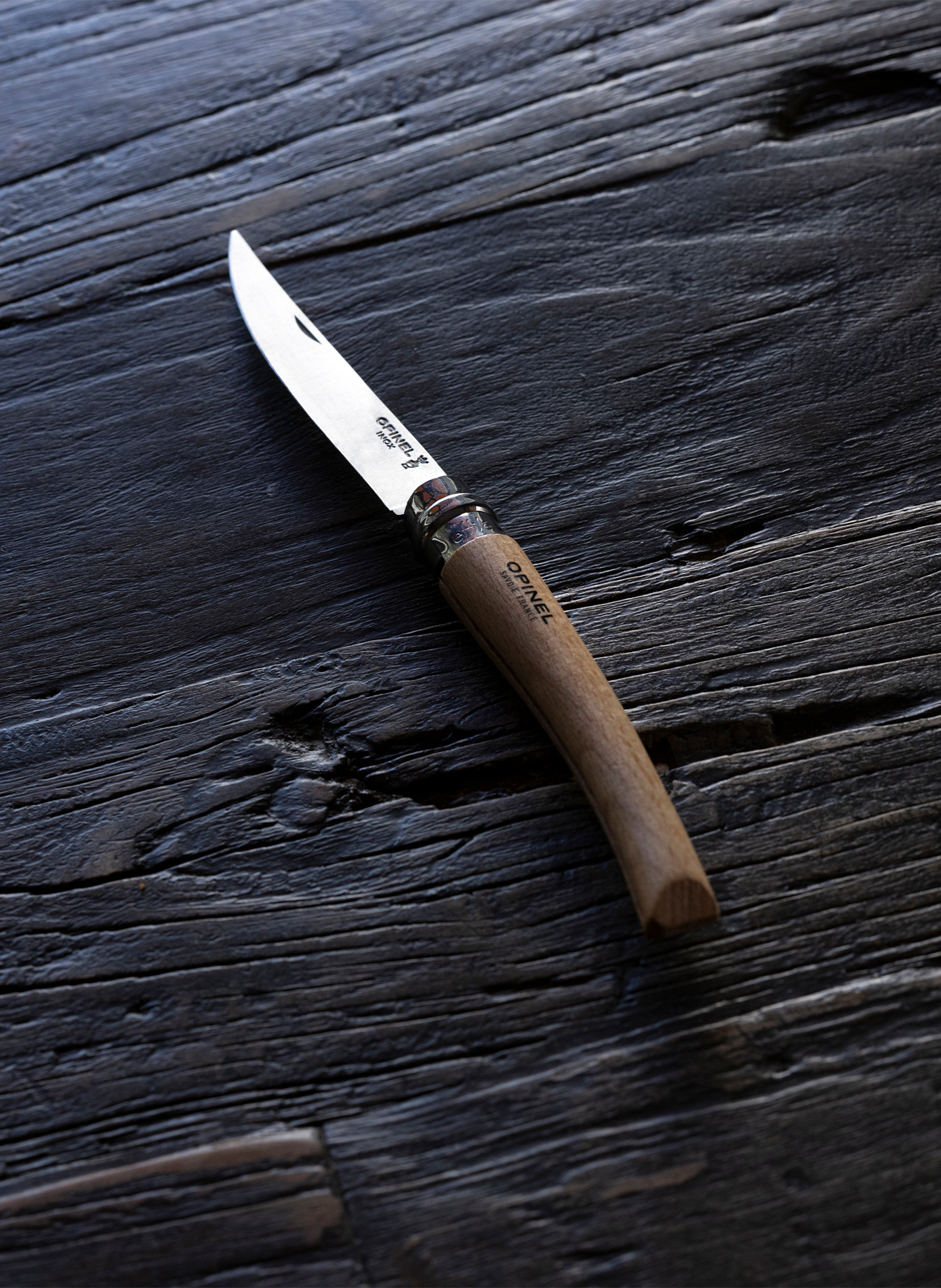 Spitzes Messer aus Edelstahl OPINEL Beige