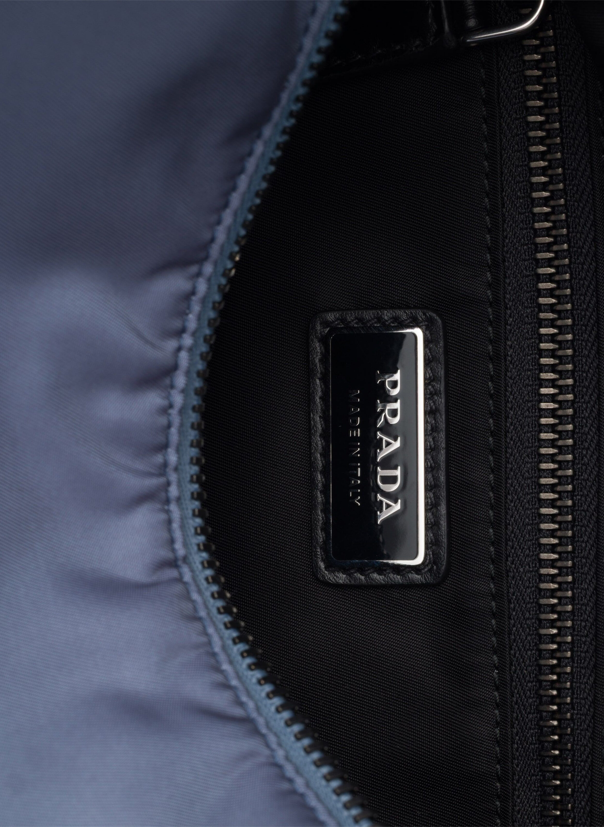 Sac prada explore en re-nylon et cuir PRADA Bleu
