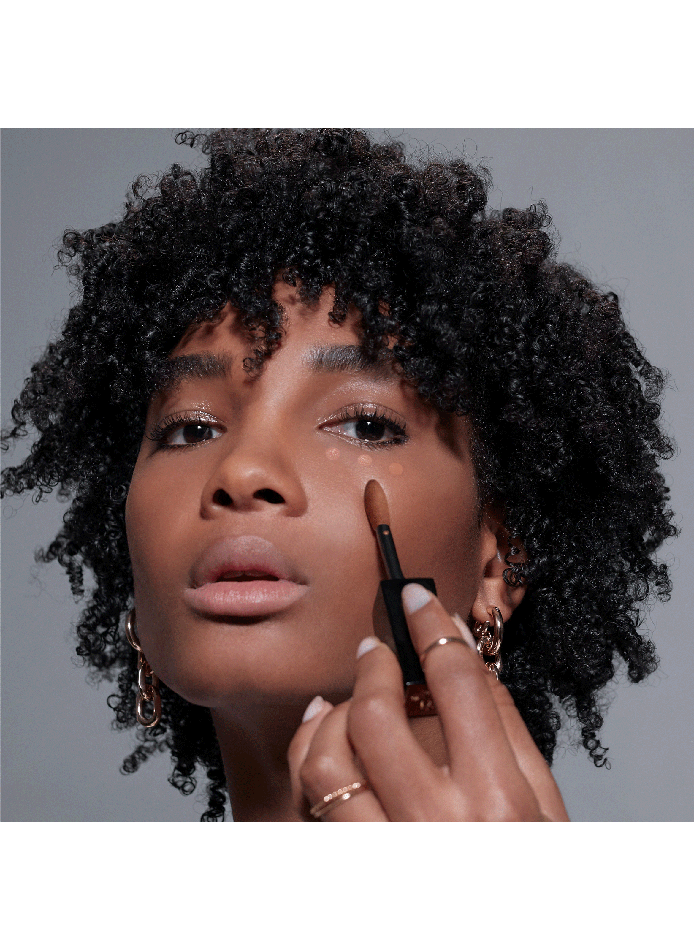 Teint Idôle Correcteur et Fond de Teint 2 en 1 - Tenue & Hydratation 24h 047 beige taupe