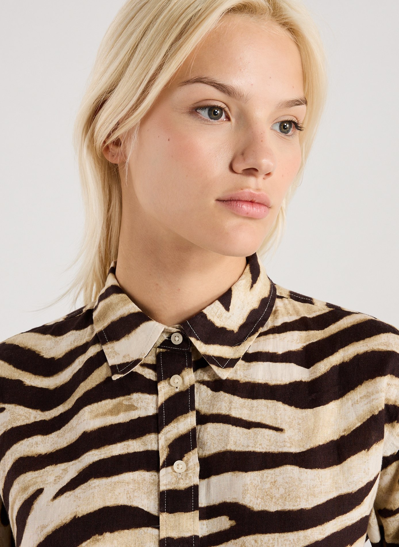 Linen shirt with animal print LAUREN White