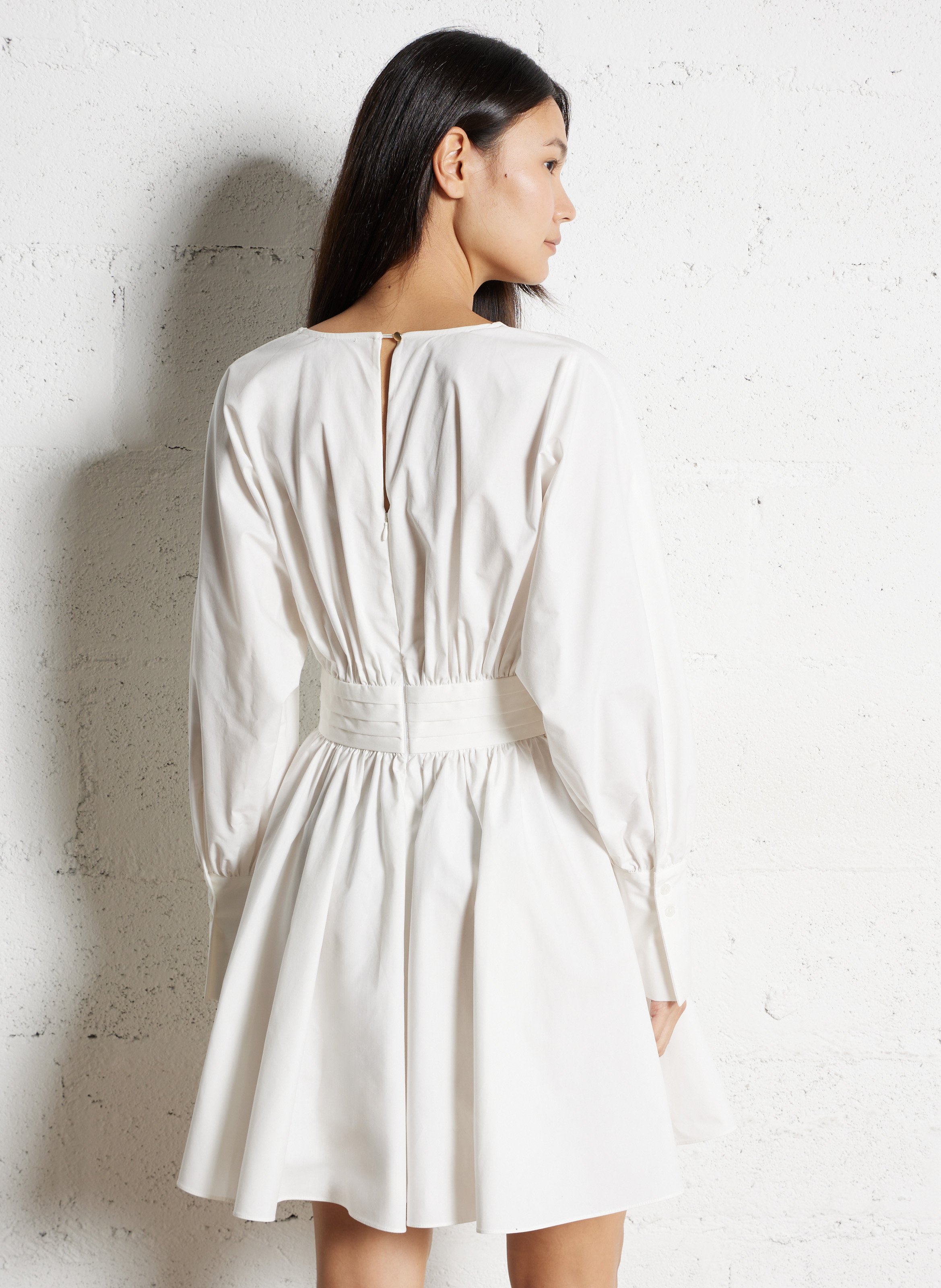 Robe courte col v plis plats en coton IKKS Blanc