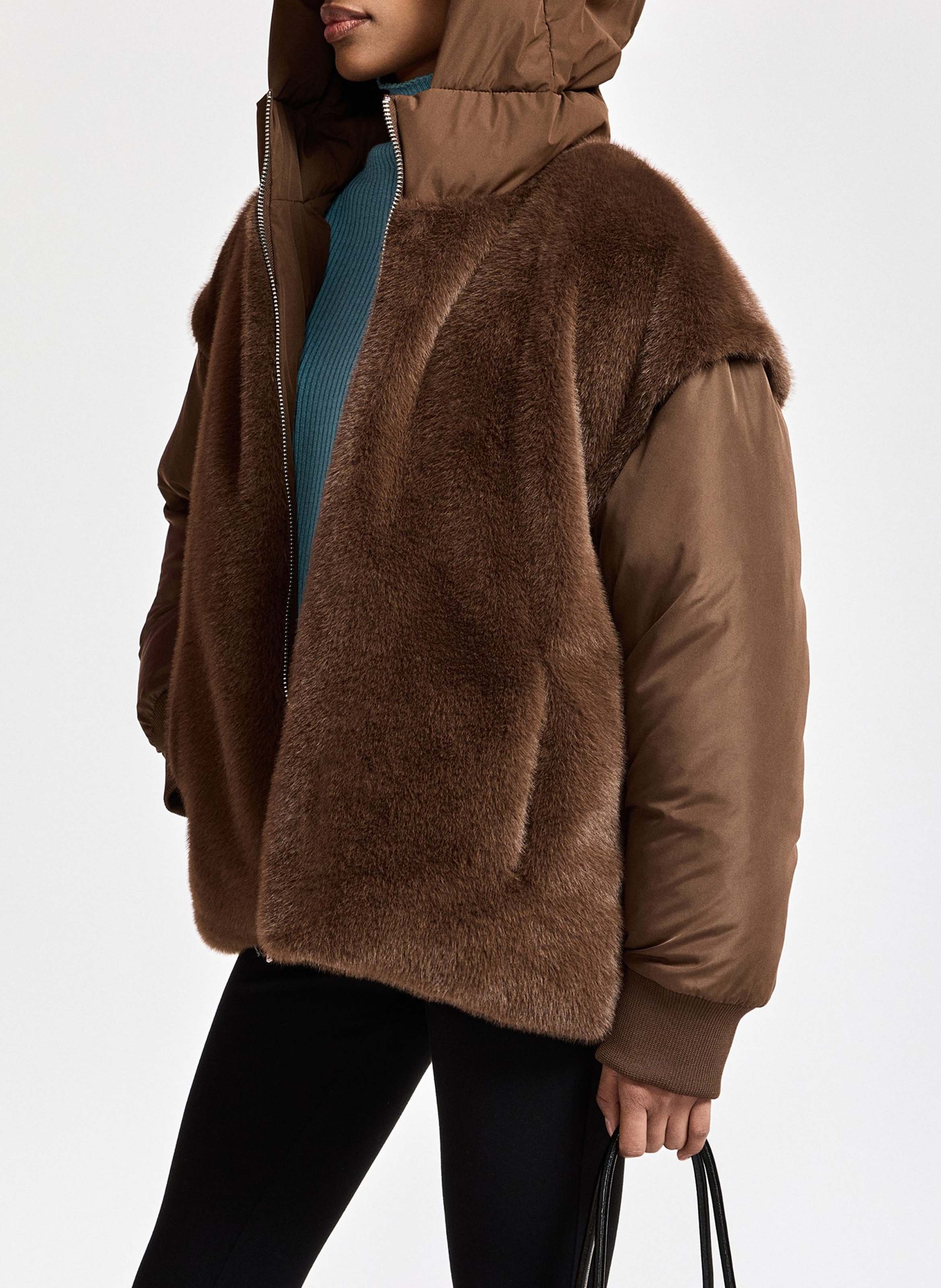 Veste oversize matelassée à fourrure synthétique kbeauty ESSENTIEL ANTWERP Marron
