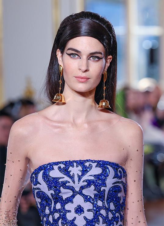 LES 5 TENDANCES BEAUTÉ DE 2024 REPÉRÉES À LA FASHION WEEK Edito, Beauté, Tendances, Makeup, Fashion Week, 2024