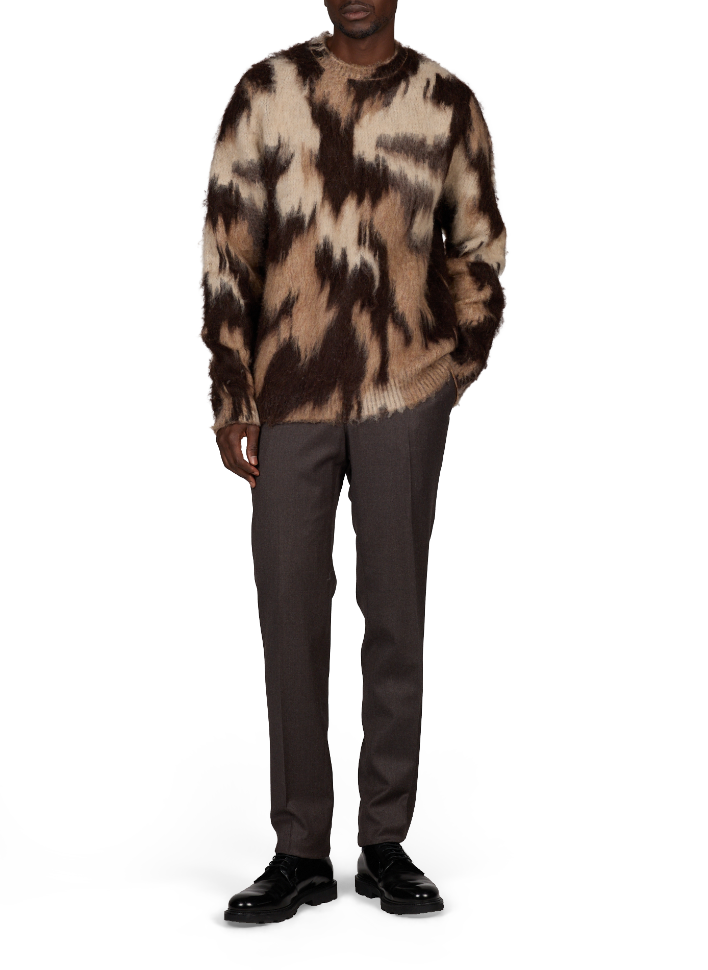 Gerade geschnittener flauschiger Pullover mit Muster LES DEUX Braun