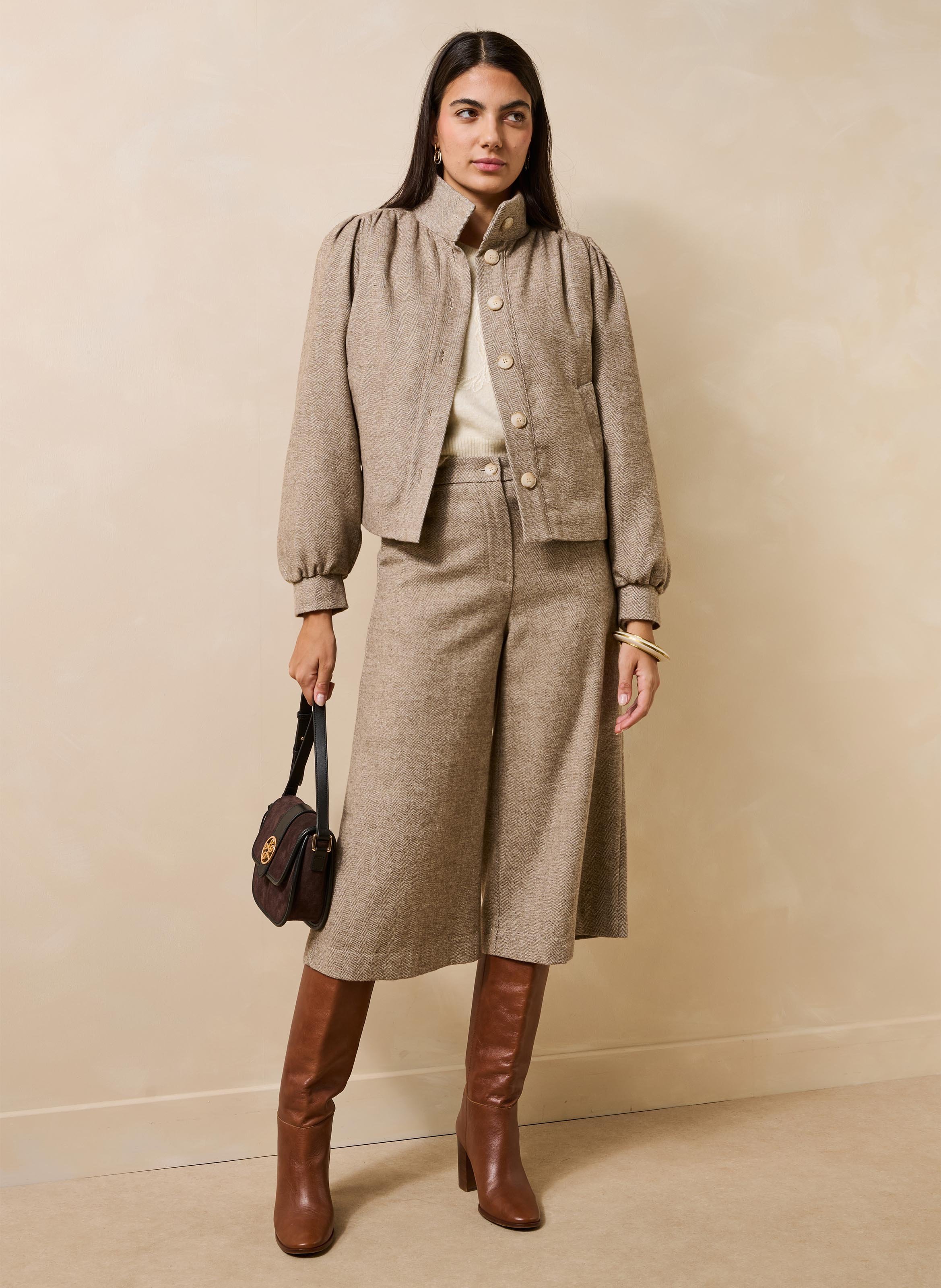 Recht tweed jasje met opstaande kraag en knoopsluiting LA FEE MARABOUTEE Beige