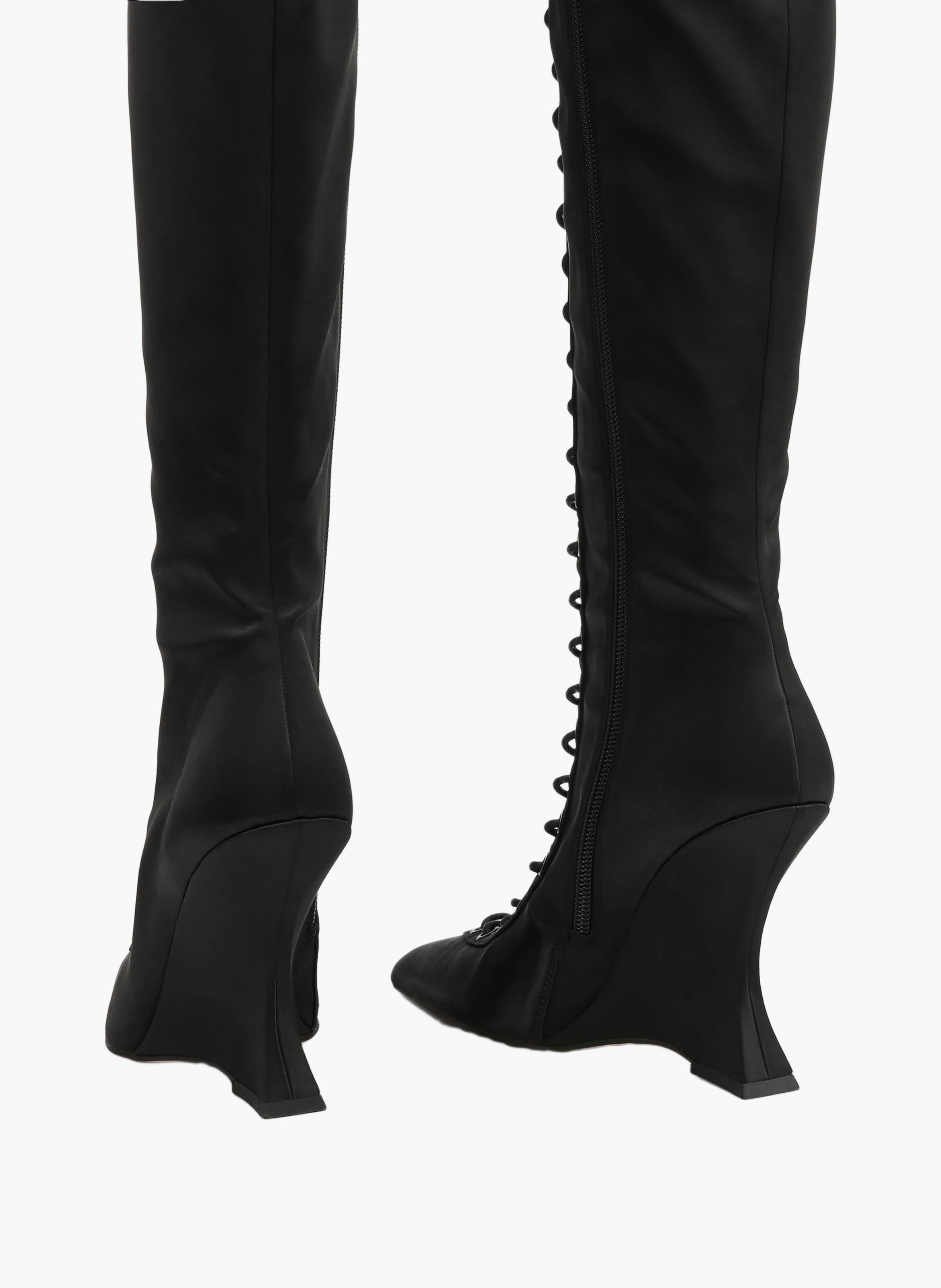 Bottes hautes lacy en satin NAKED WOLFE Noir