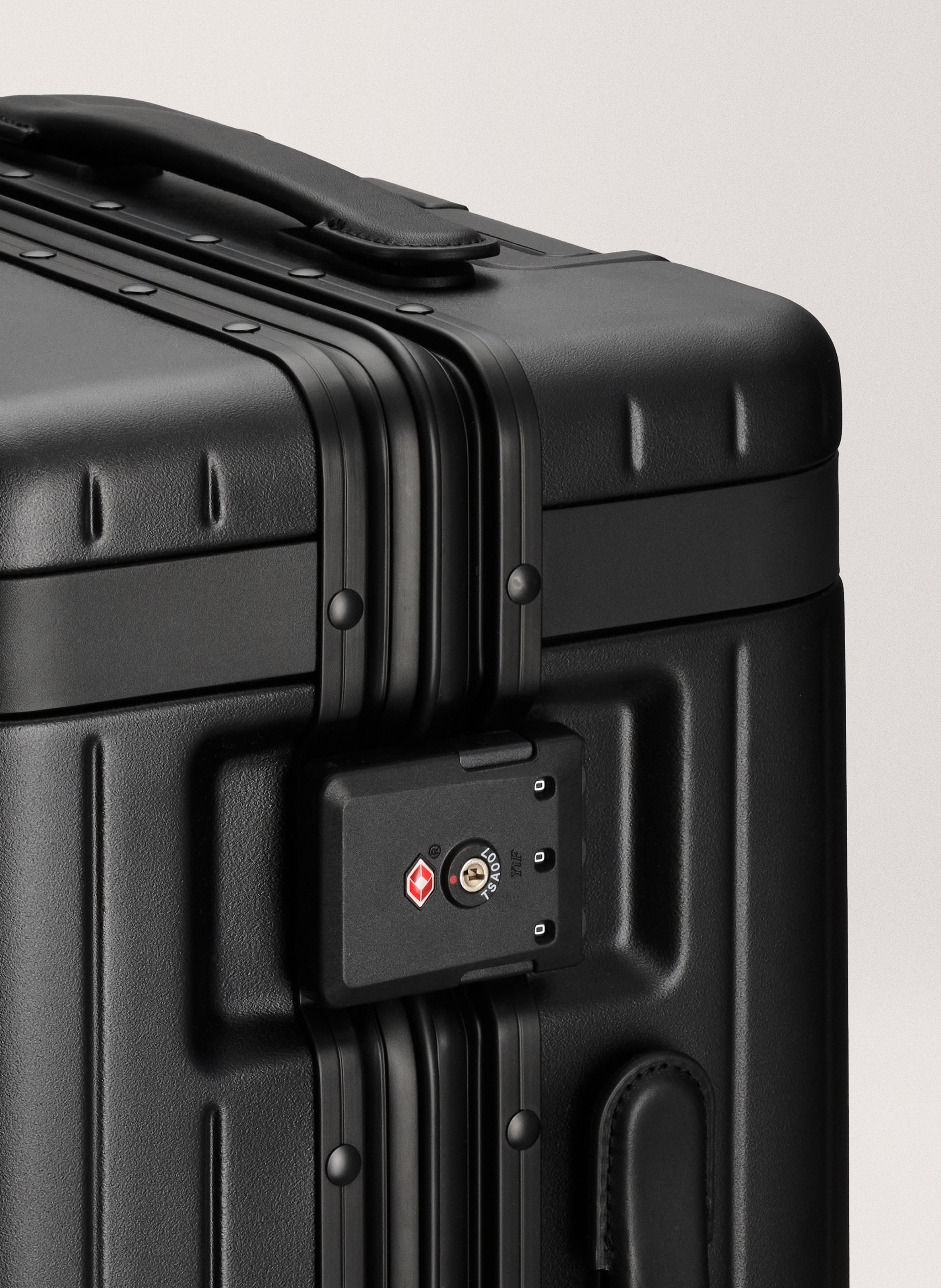 Valise 'the carry-on' en polycarbonate CARL FRIEDRIK Noir