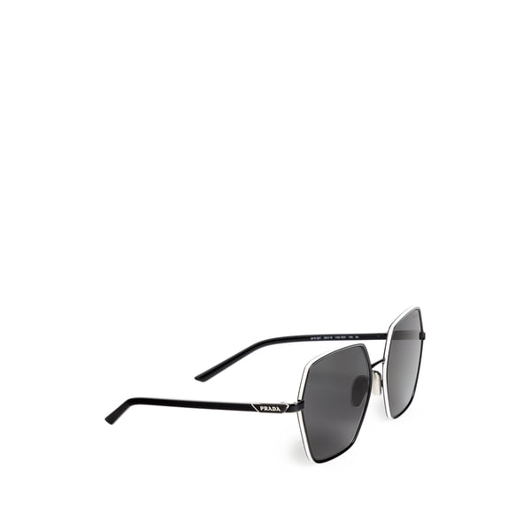 Lunettes de soleil angulaires