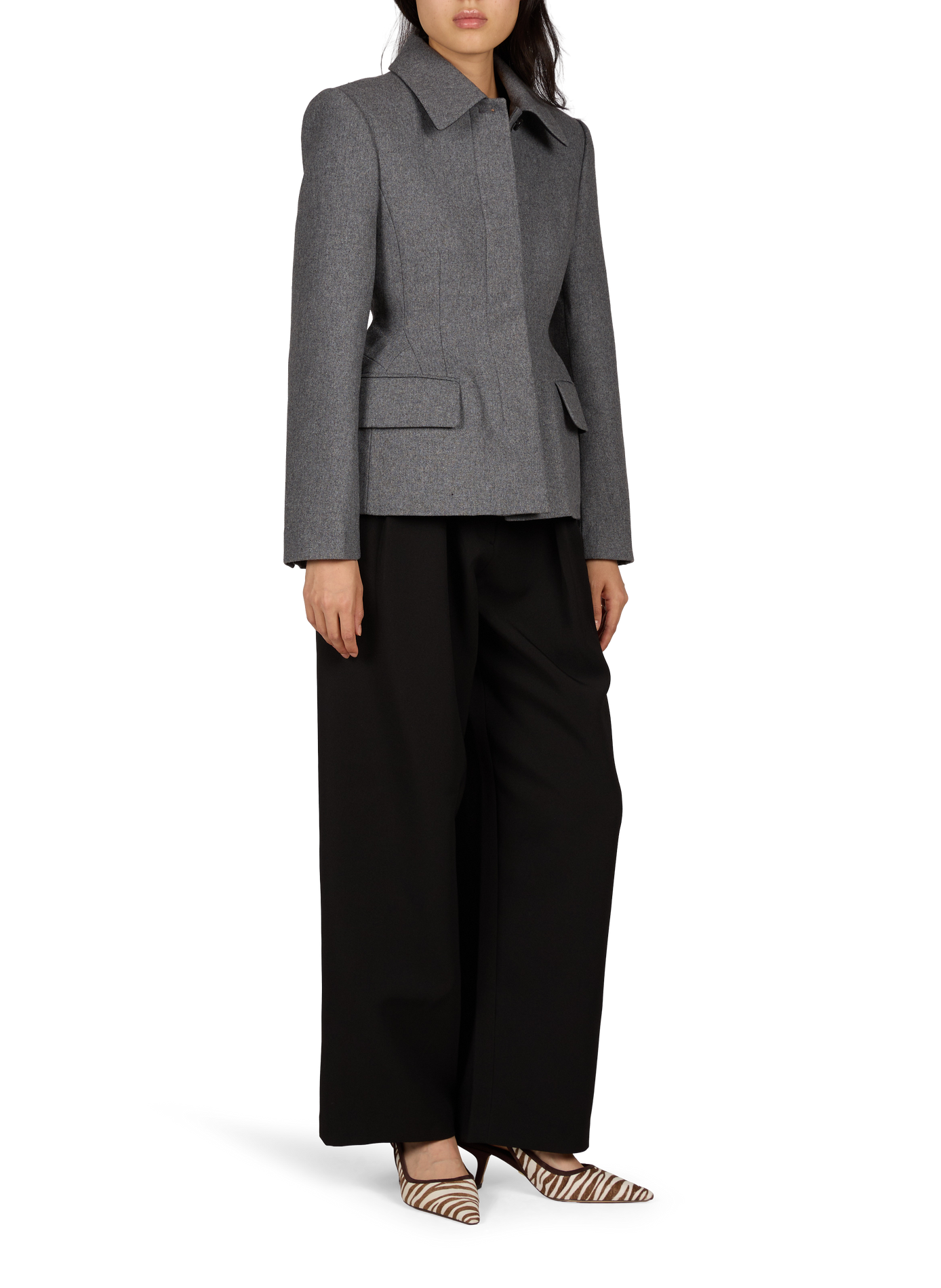Short fitted blazer in a wool blend SOURCE UNKNOWN Grey