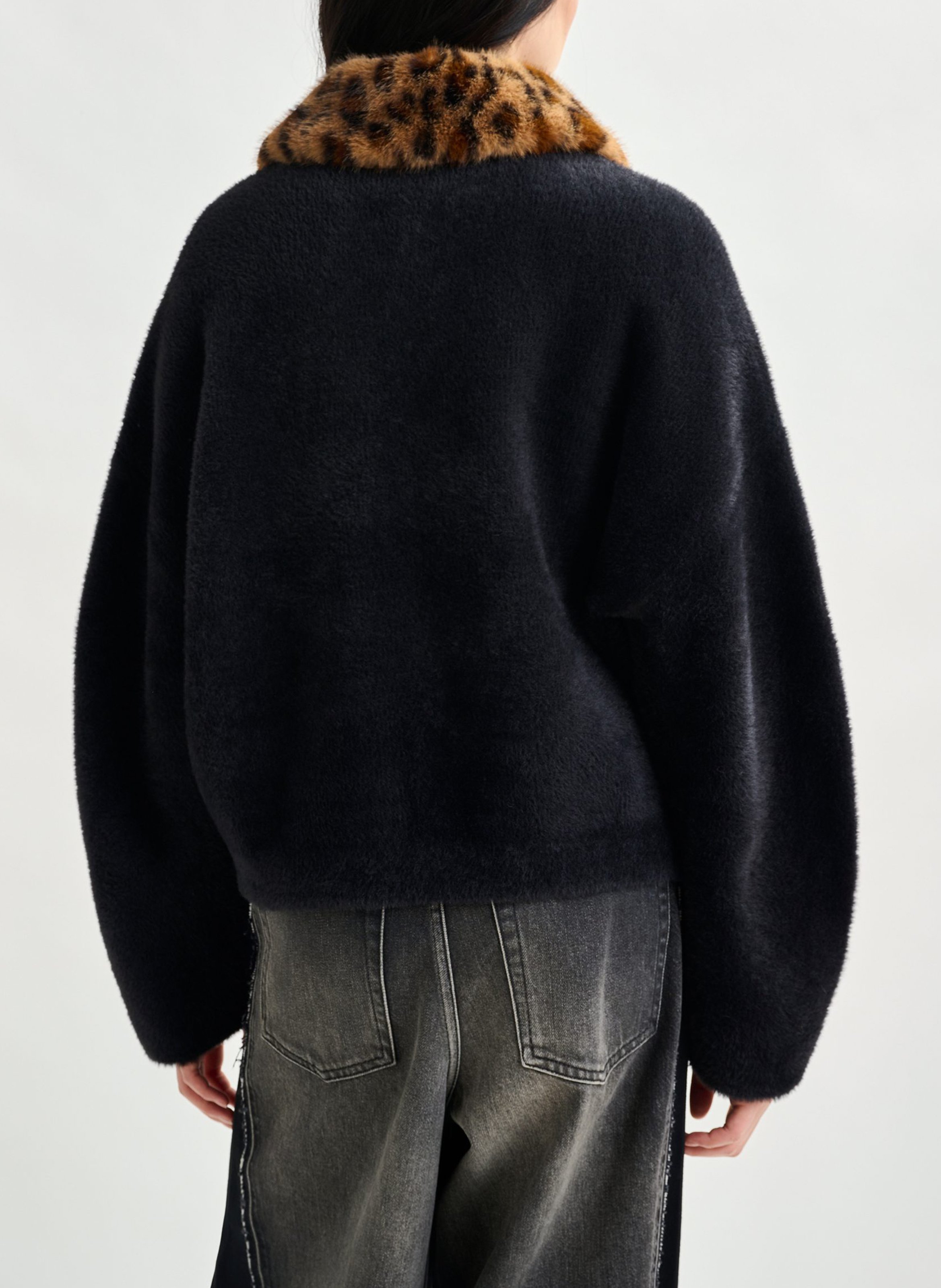 Cardigan ample à col fourrure amovible intention ESSENTIEL ANTWERP Noir