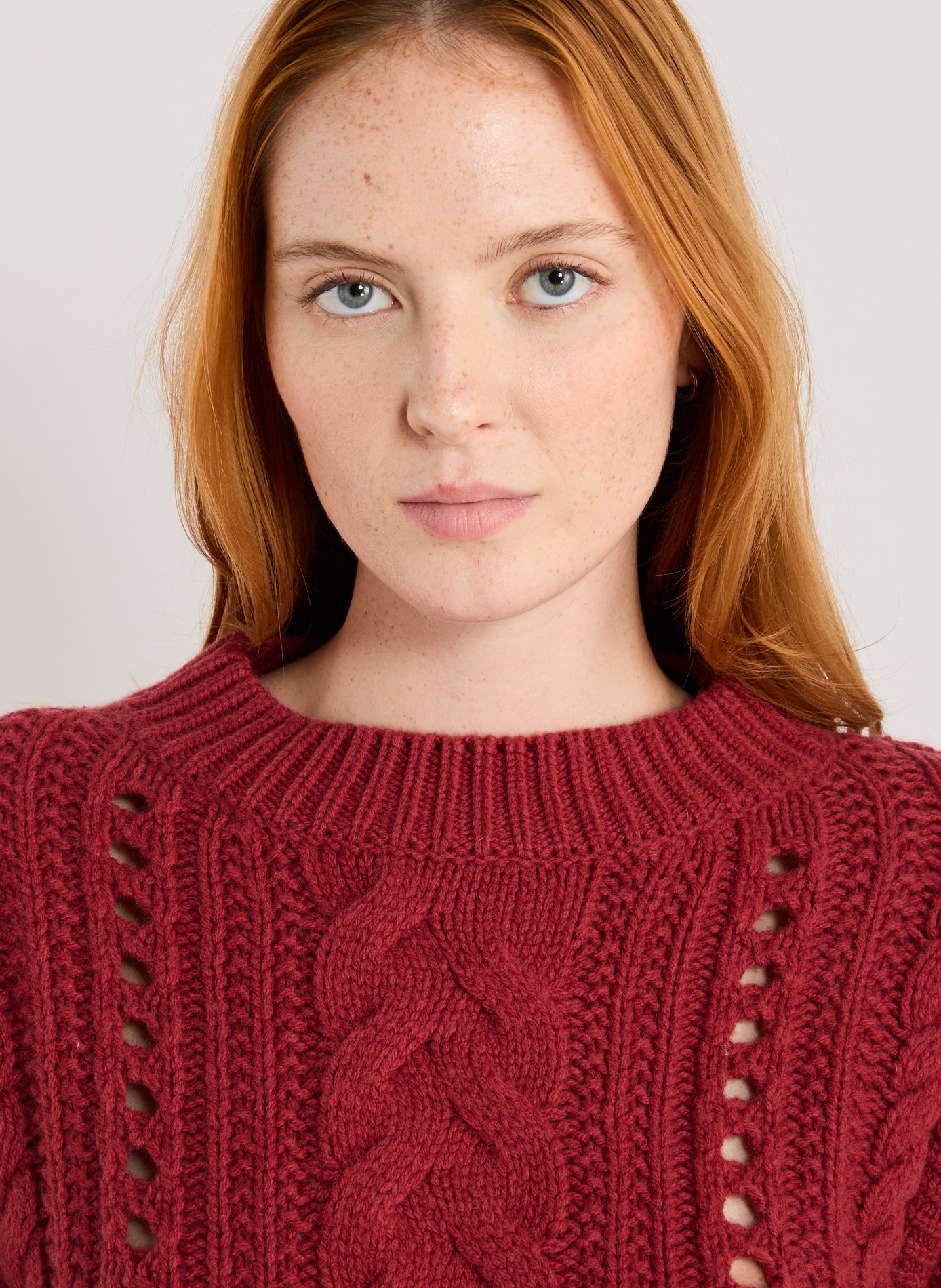 Pull droit en maille torsadée de laine LOUISE MISHA Rouge