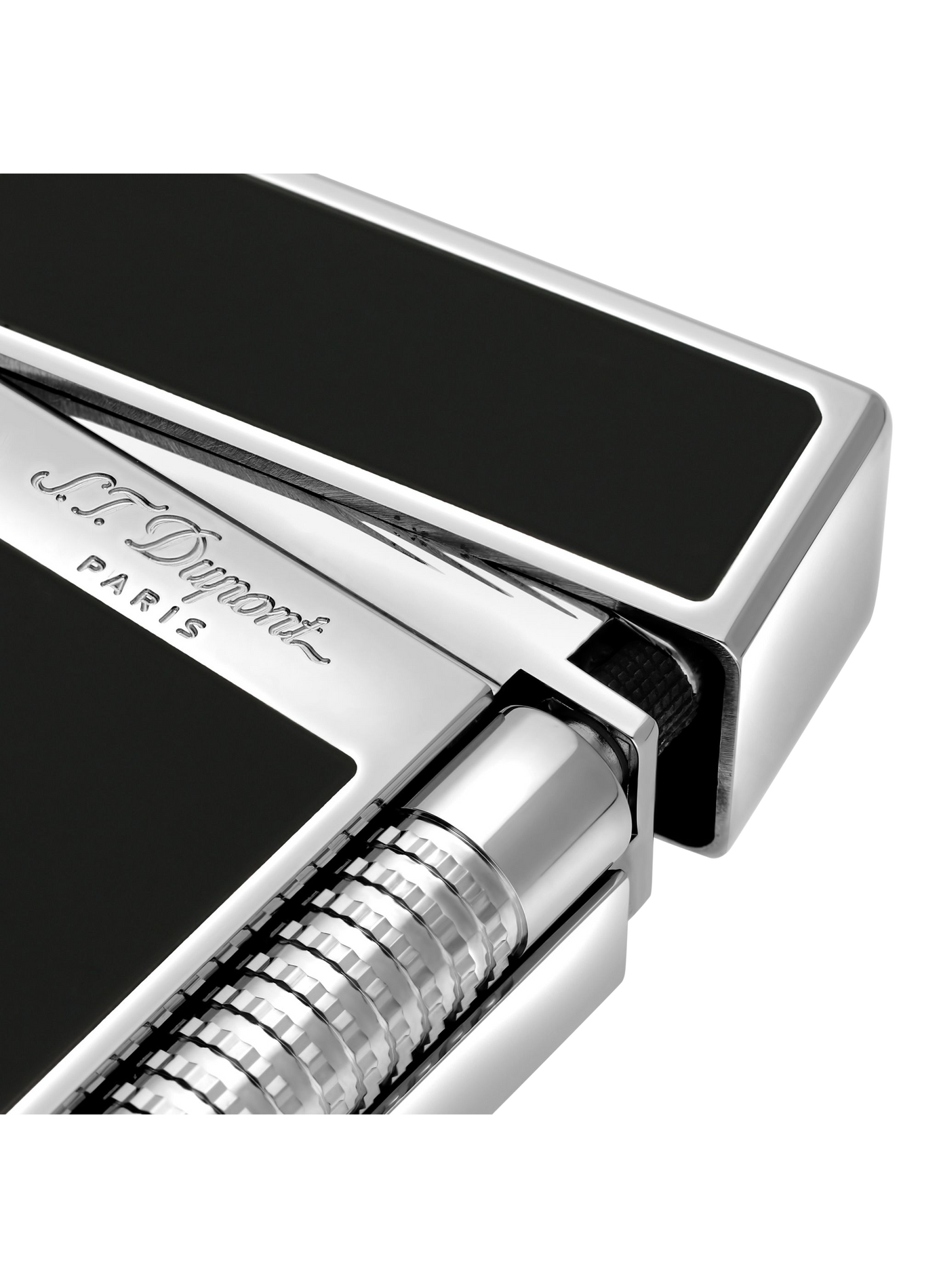 Lacquered Lighter The Grand Dupont S.T. DUPONT Black