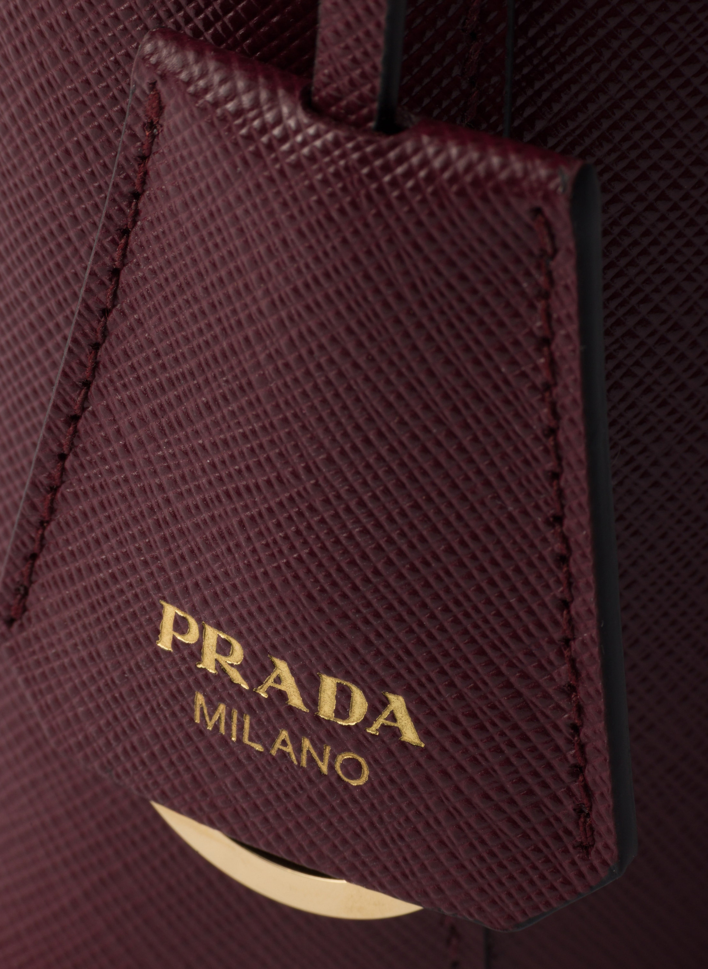 Mini sac seau en cuir saffiano PRADA Rouge