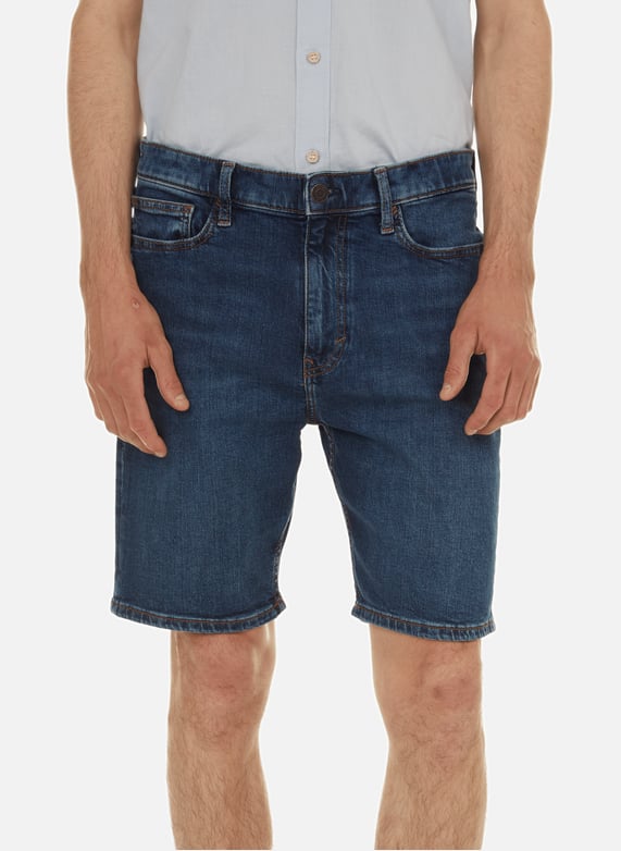 Short homme esprit sale