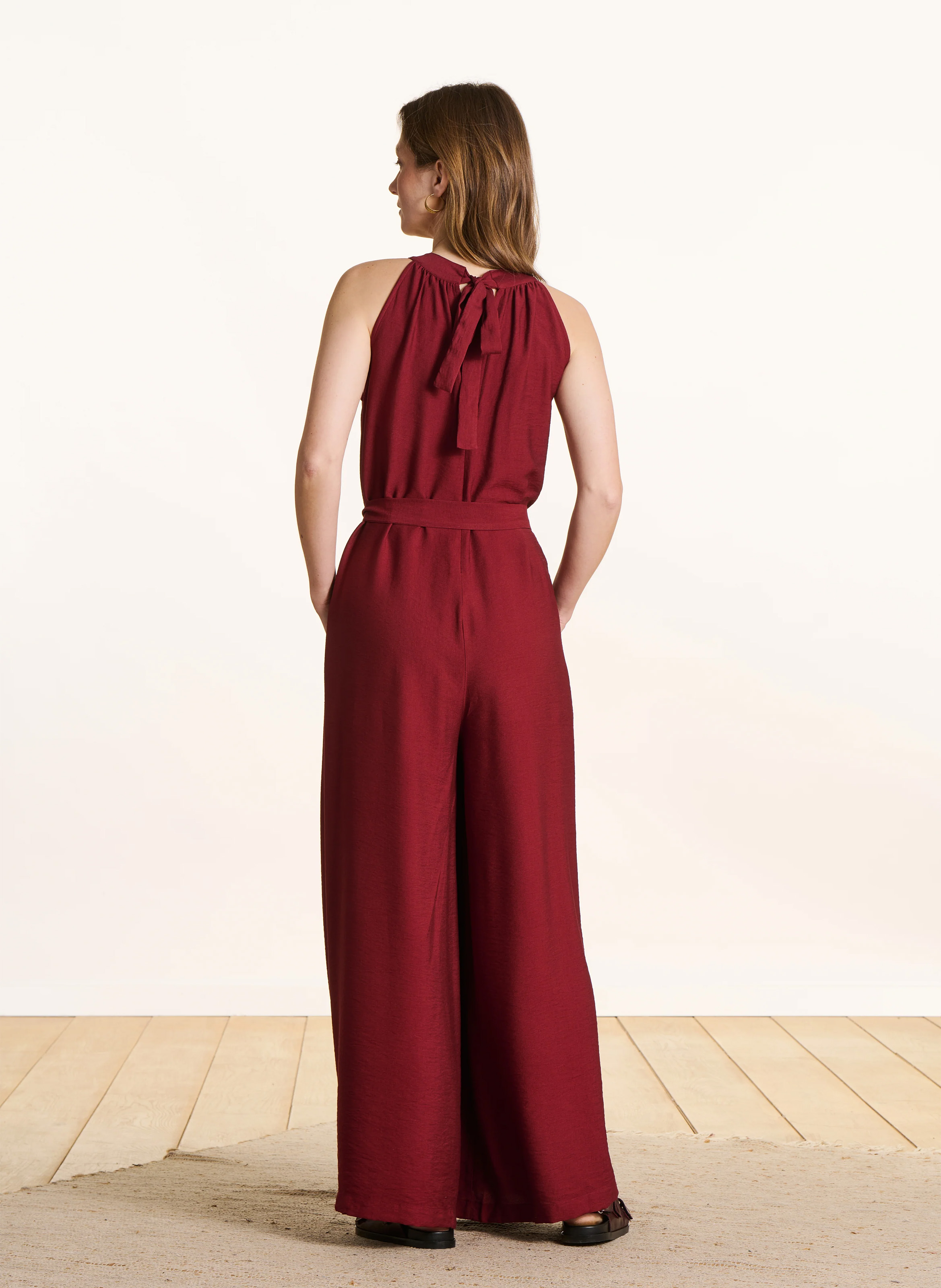 Lange soepelvallende jumpsuit LA FEE MARABOUTEE Bruin