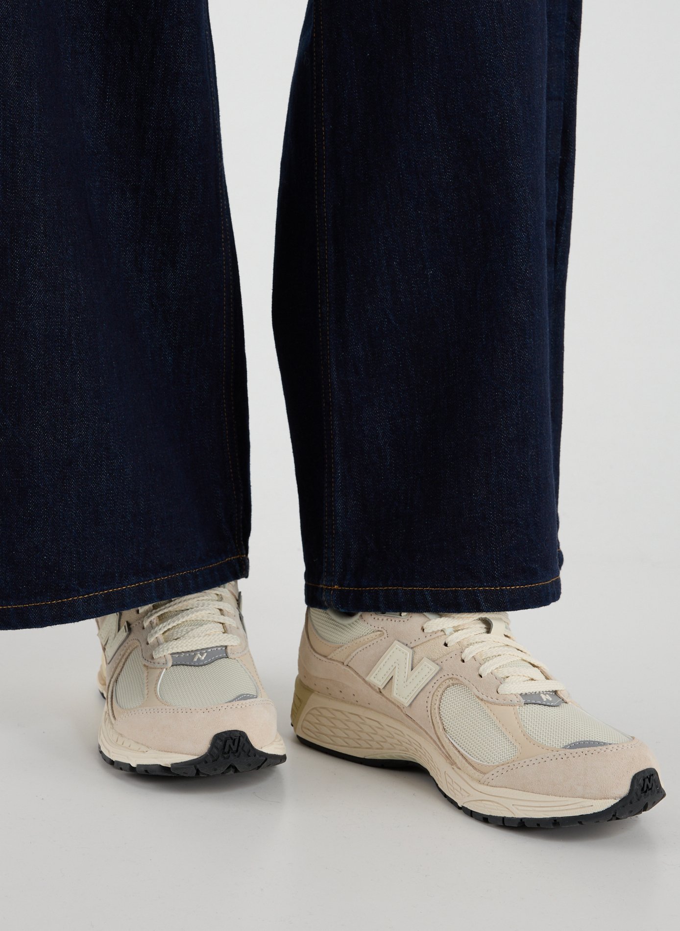 Baskets 2002 NEW BALANCE Beige