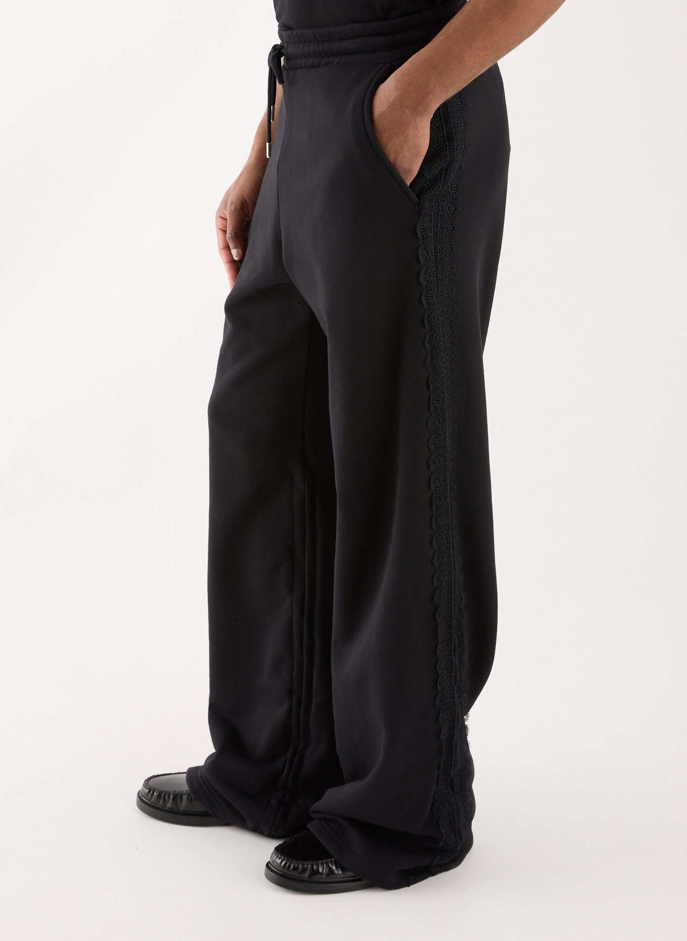 Pantalon de survêtement détails dentelle BENJAMIN BENMOYAL Noir