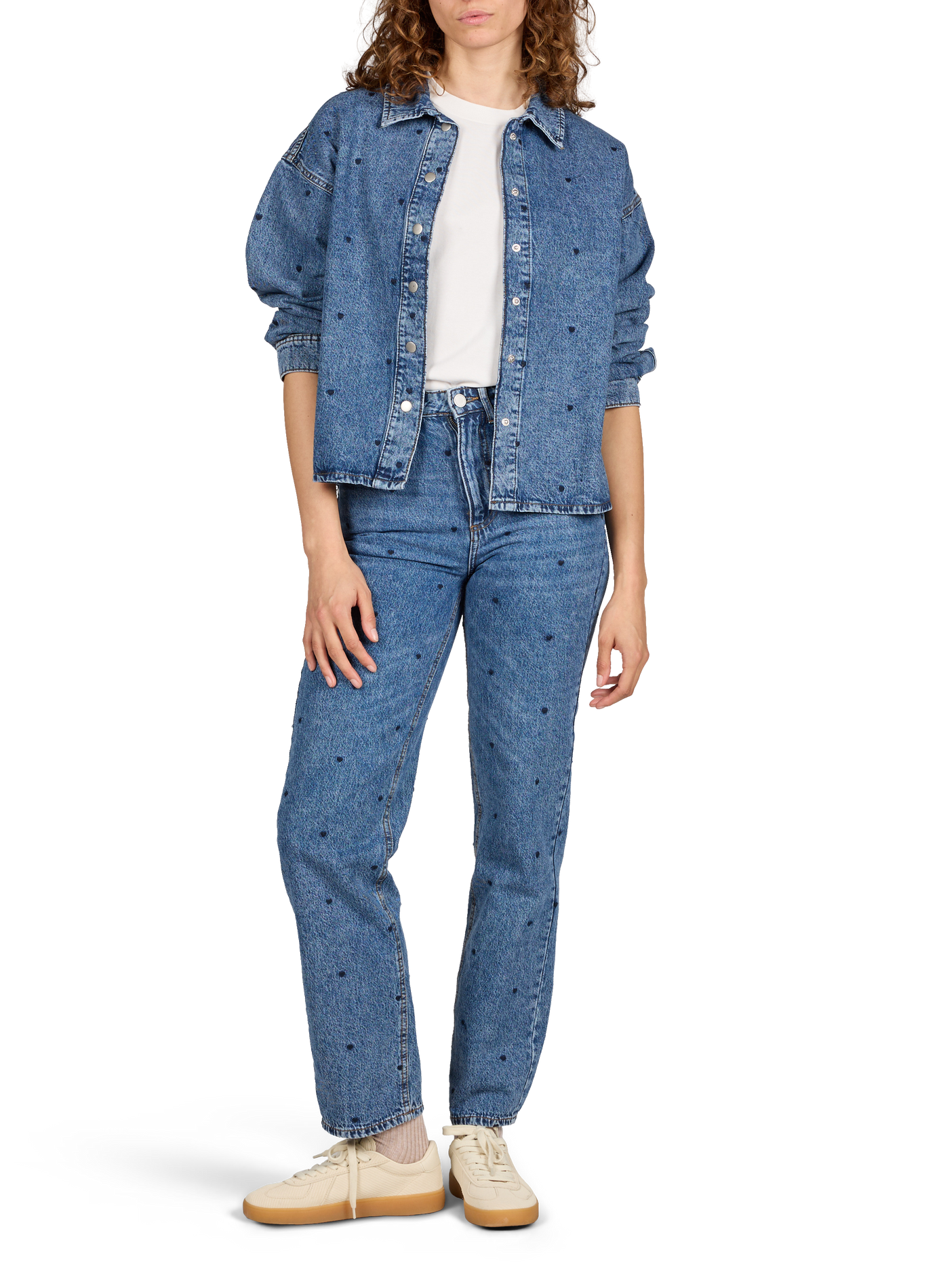 Denim jacket with heart embroidery in a cotton blend. VILA Blue