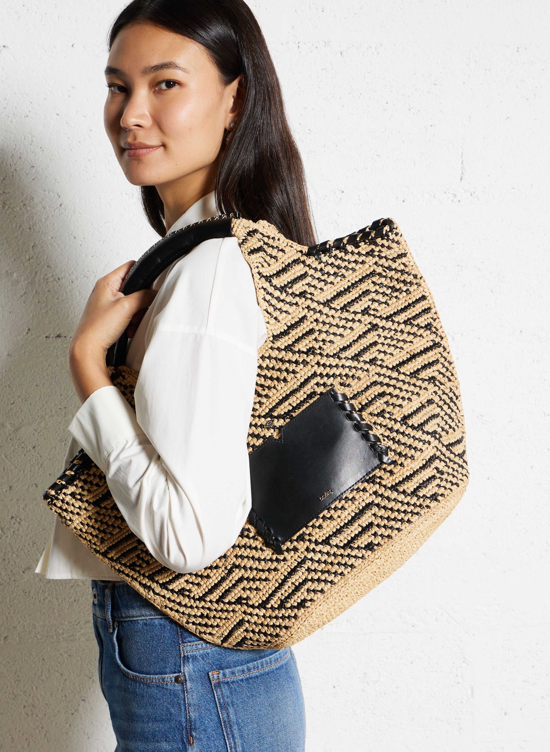 Panier en raphia ara BA&SH Noir