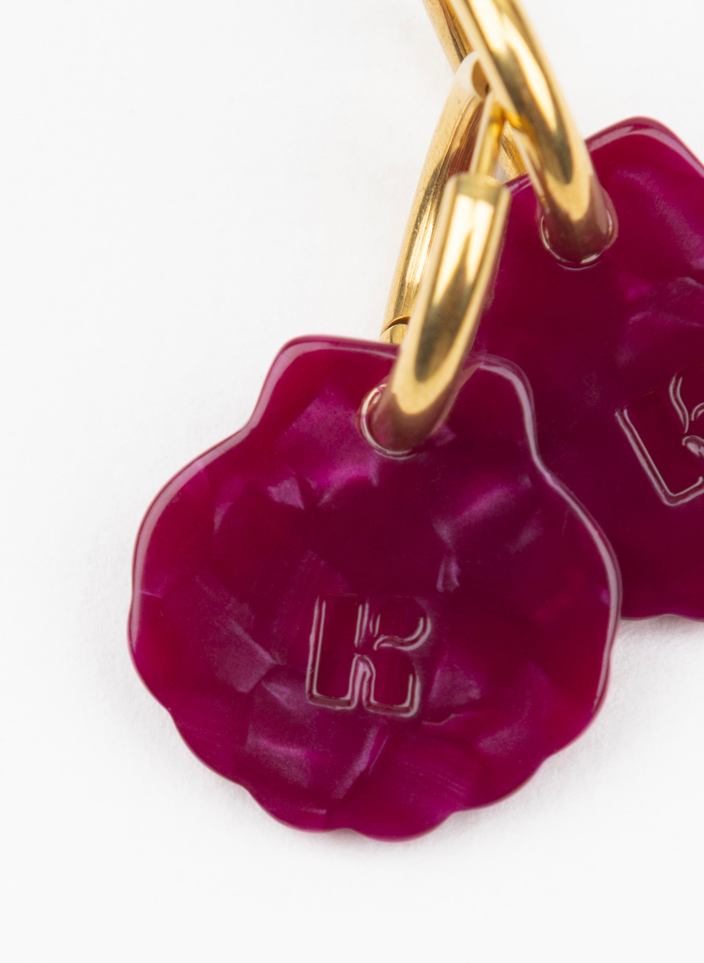 Boucles d'oreilles baby mermaid avec anneaux en acier inoxydable doré KURAGE GINZA Rouge