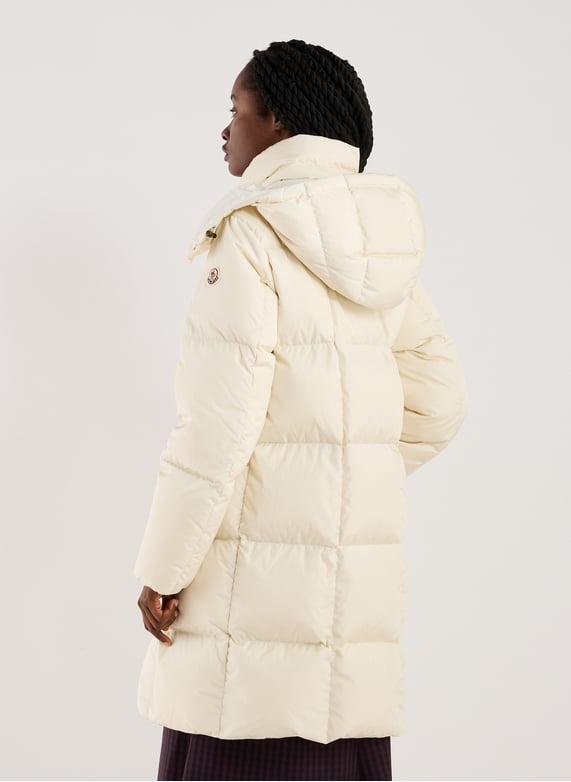 Doudoune matelassée mi-longue | Blanc by MONCLER Doudoune matelassée mi-longue Blanc