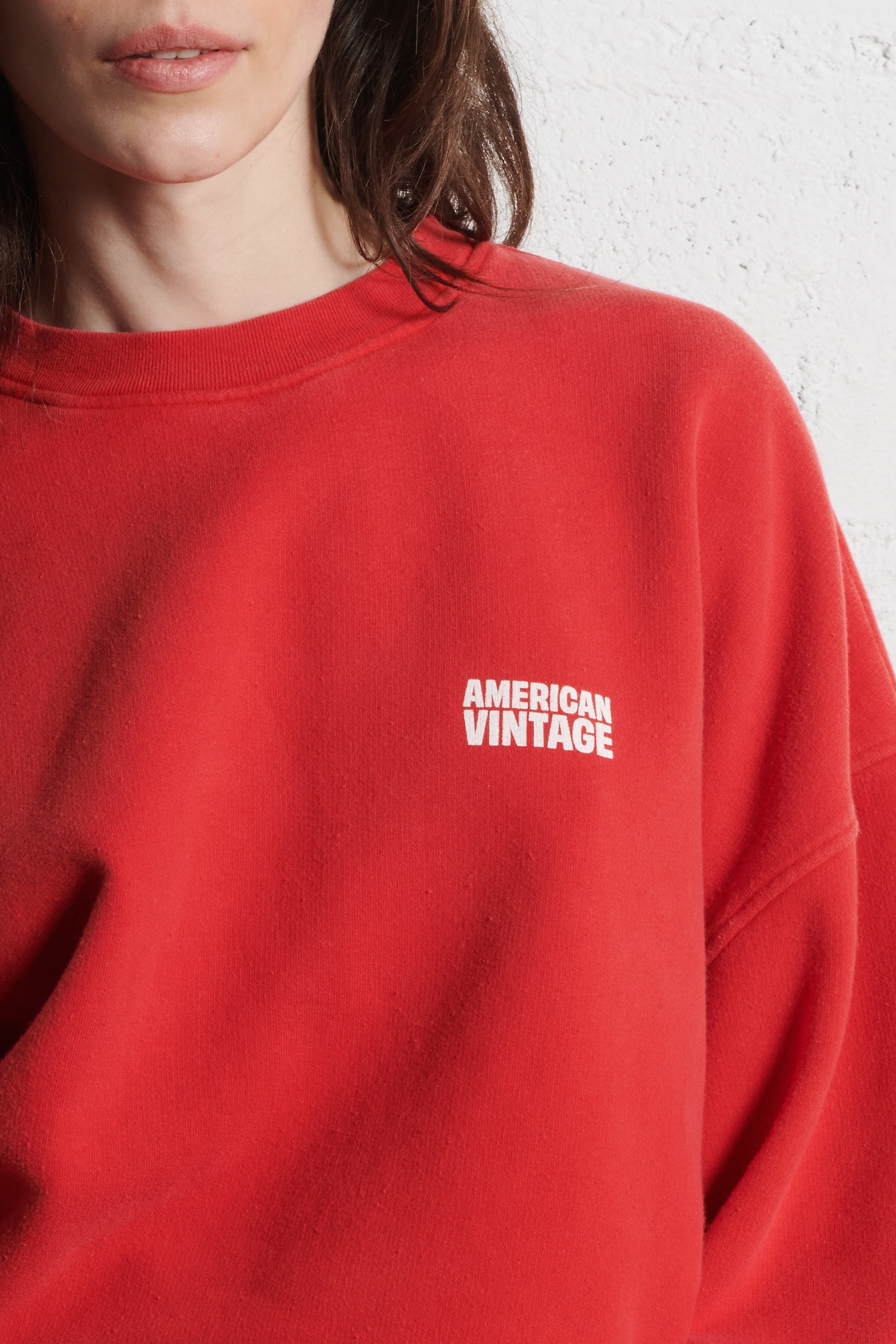 Sweat ample col rond sérigraphié en coton plizzy AMERICAN VINTAGE Rouge