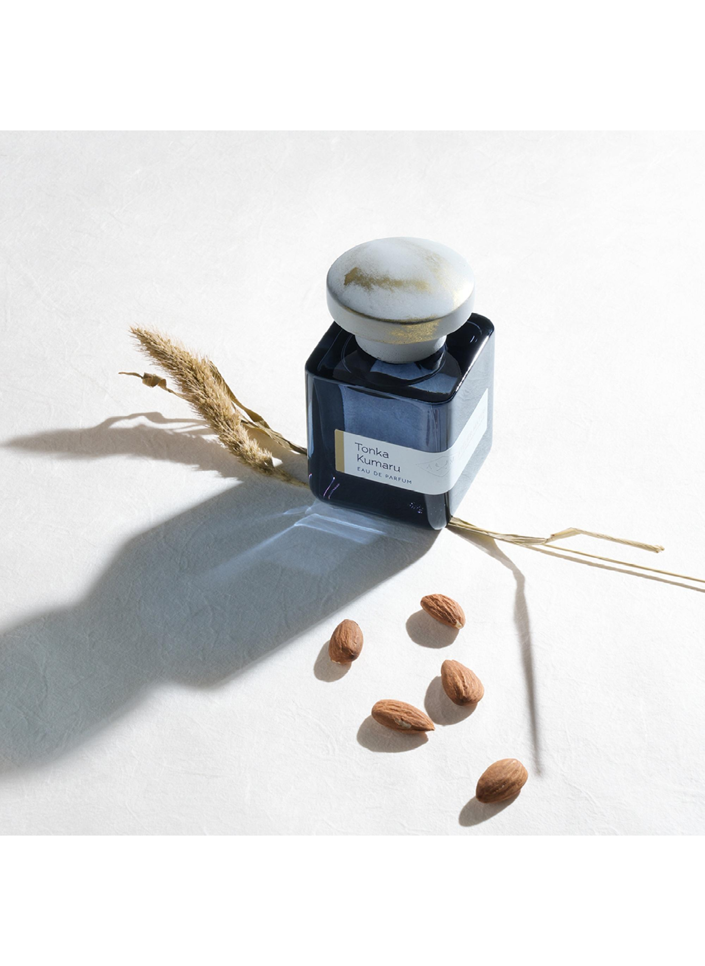Eau de Parfum - Tonka Kumaru
 ATELIER MATERI No color