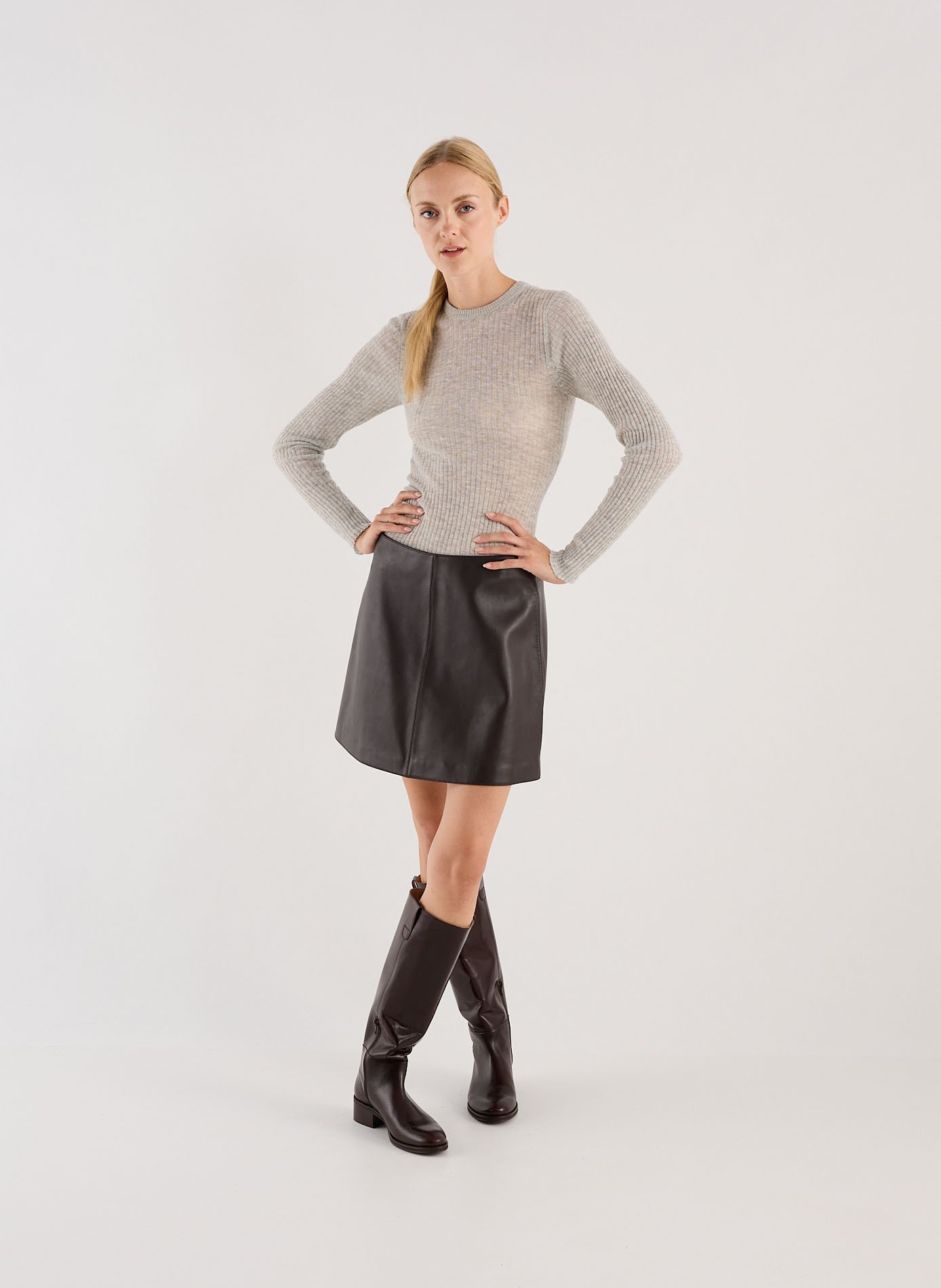 Jupe courte trapèze Wort en cuir d'agneau SAISON 1865 Marron