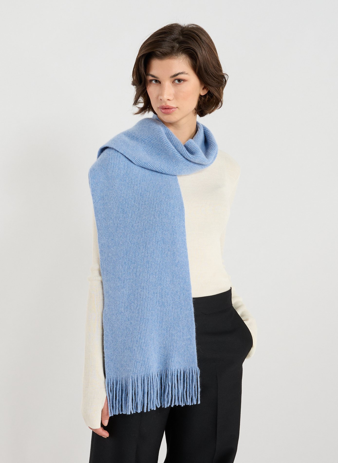 Echarpe bords frangés en laine et angora MACKIE Bleu
