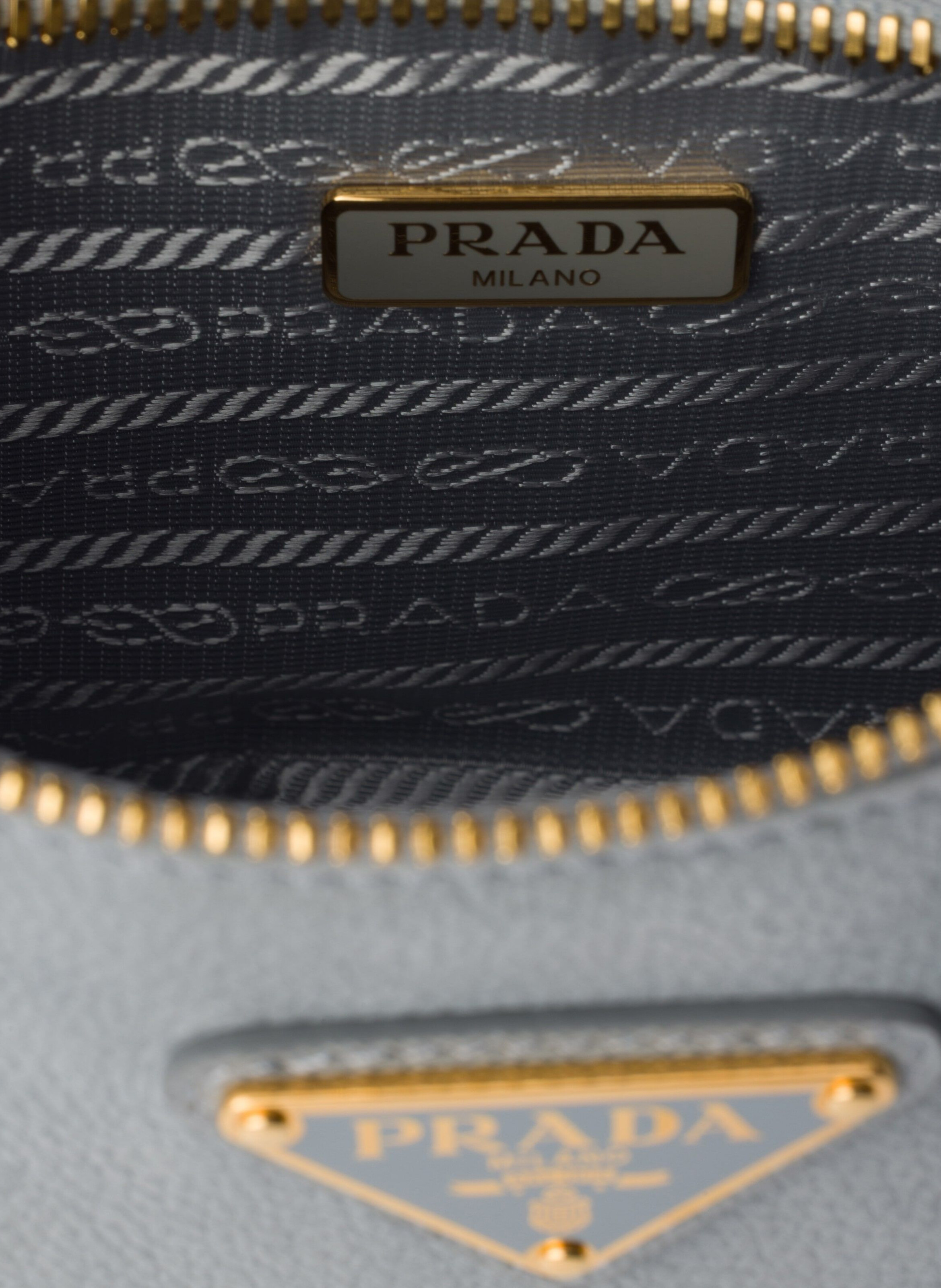 Mini sac prada re-edition 2005 en cuir nubuck et s PRADA Bleu