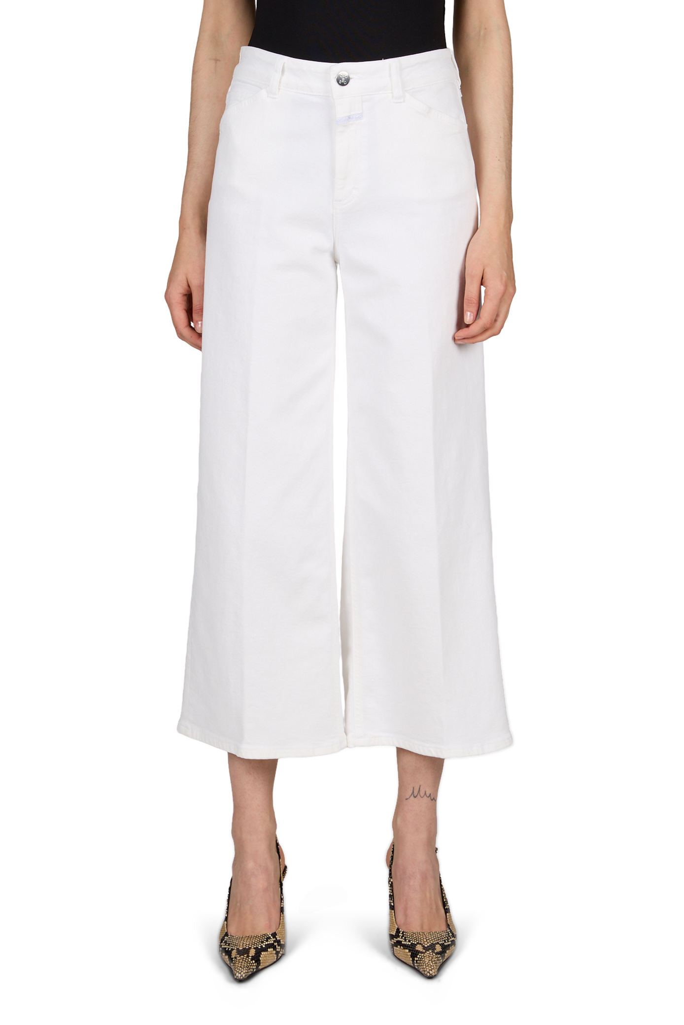 Flared cropped jeans in a cotton blend by Wera. CLOSED White
