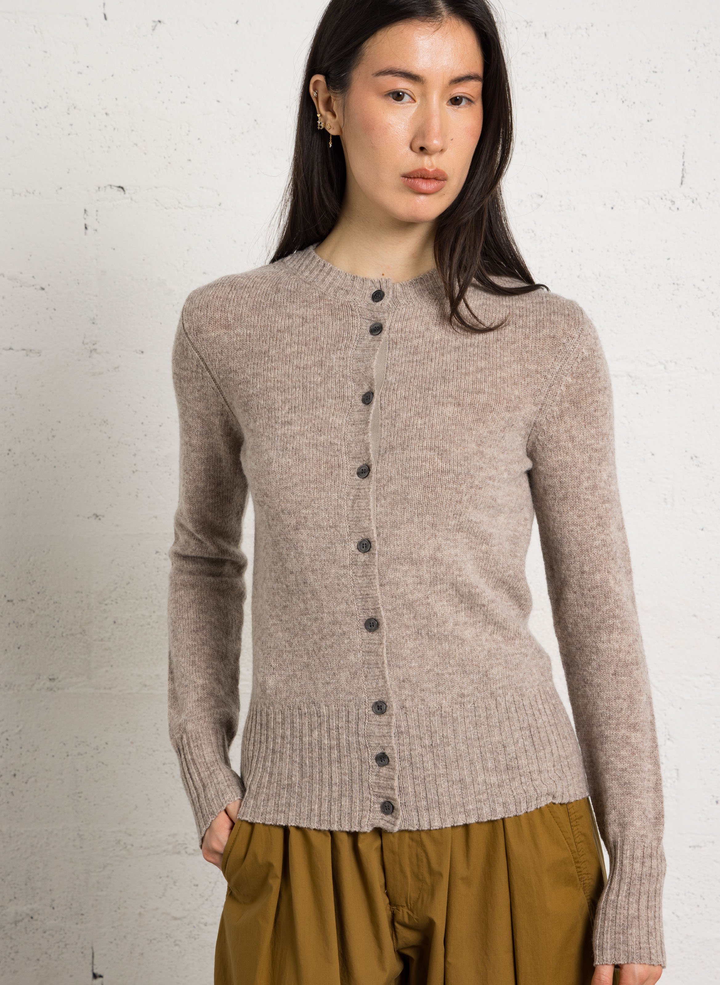 Cardigan droit col rond en laine fugu SOEUR Beige