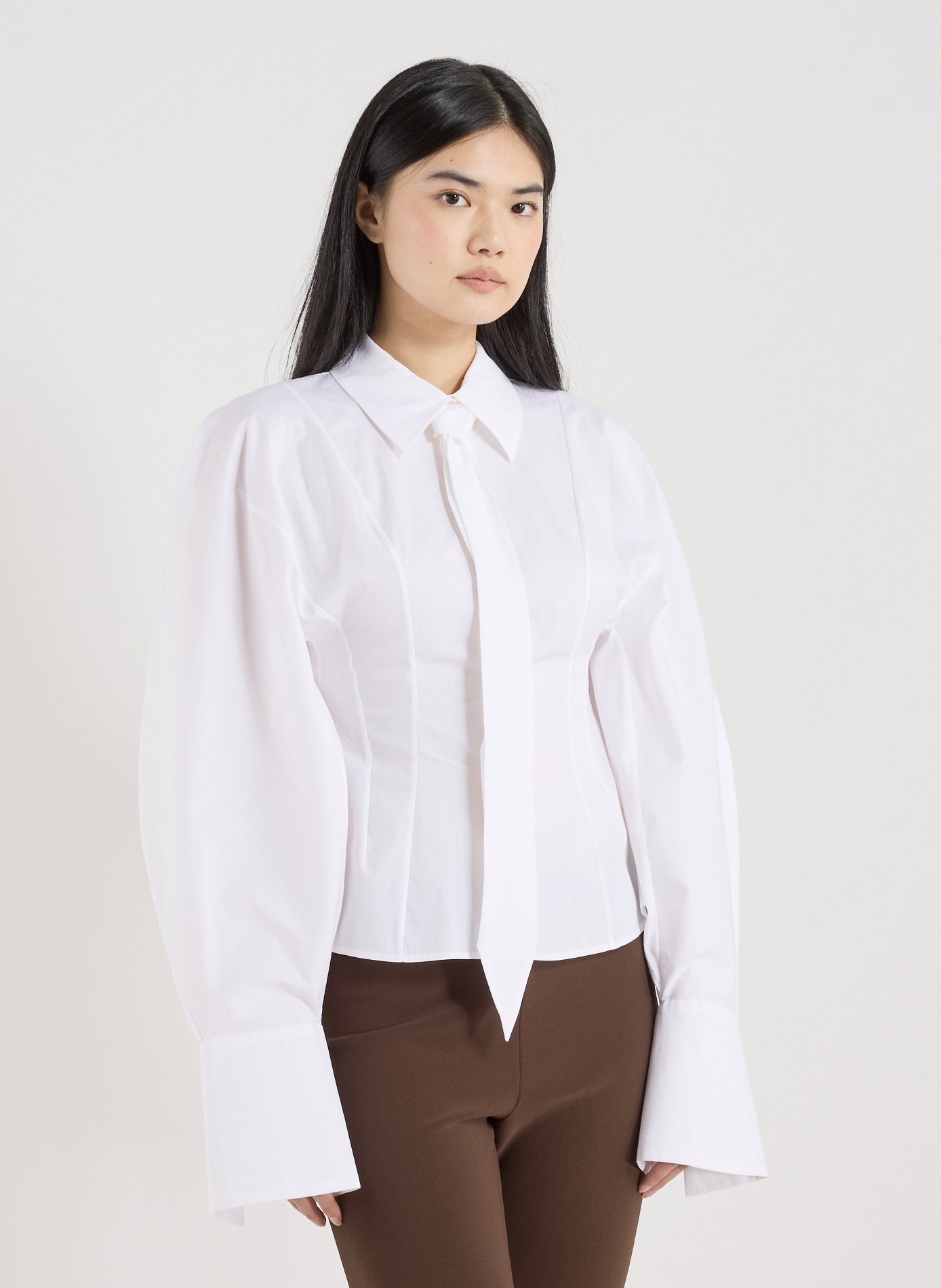 Fitted cotton shirt with tie White by A.W.A.K.E. MODE A.W.A.K.E. MODE Fitted cotton shirt with tie White
