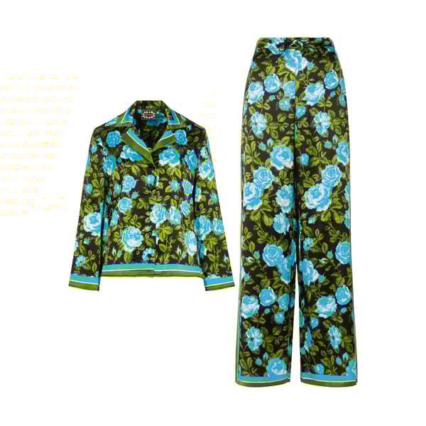 Ensemble style pyjama fleuri en soie