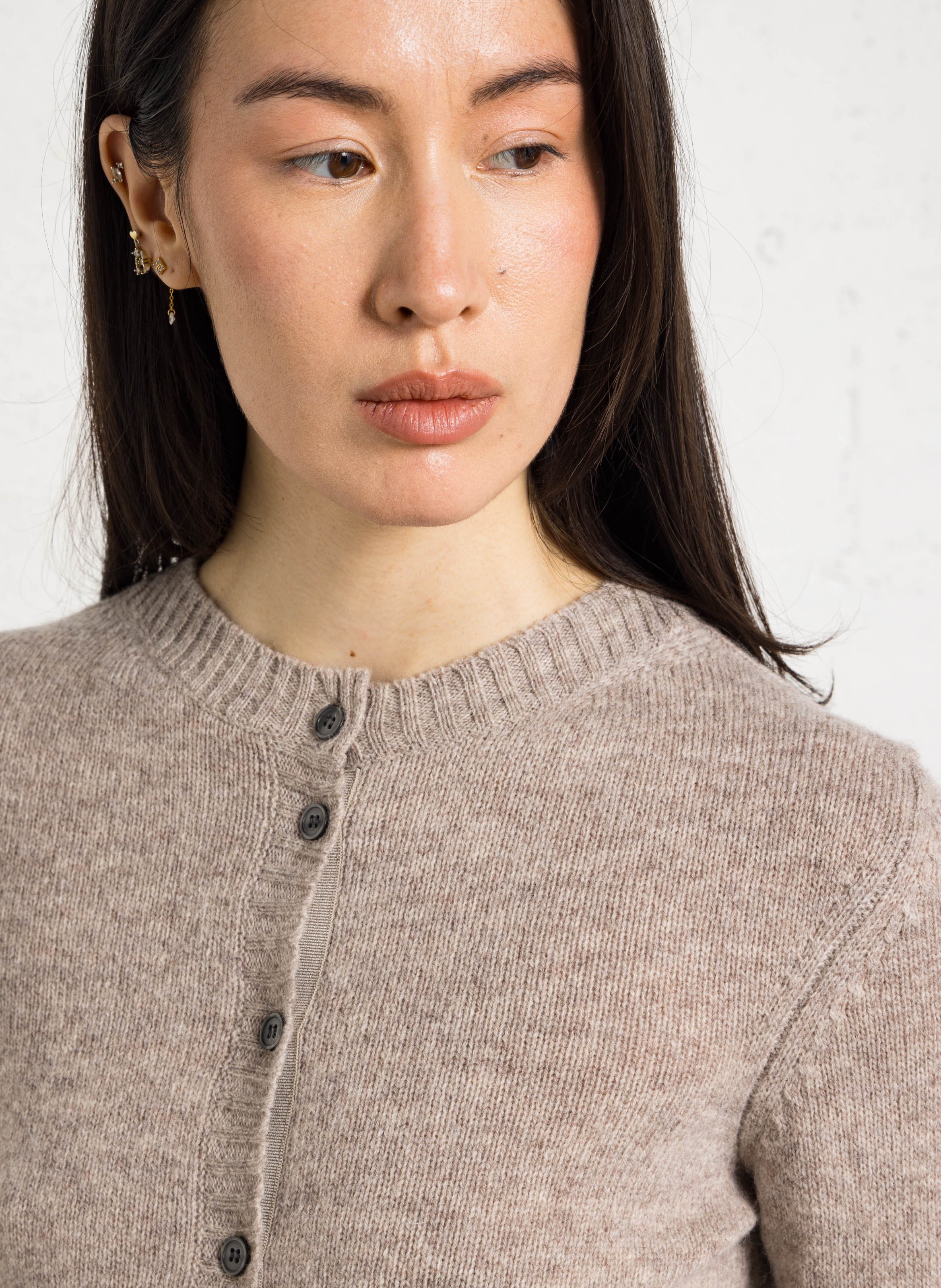 Cardigan droit col rond en laine fugu SOEUR Beige