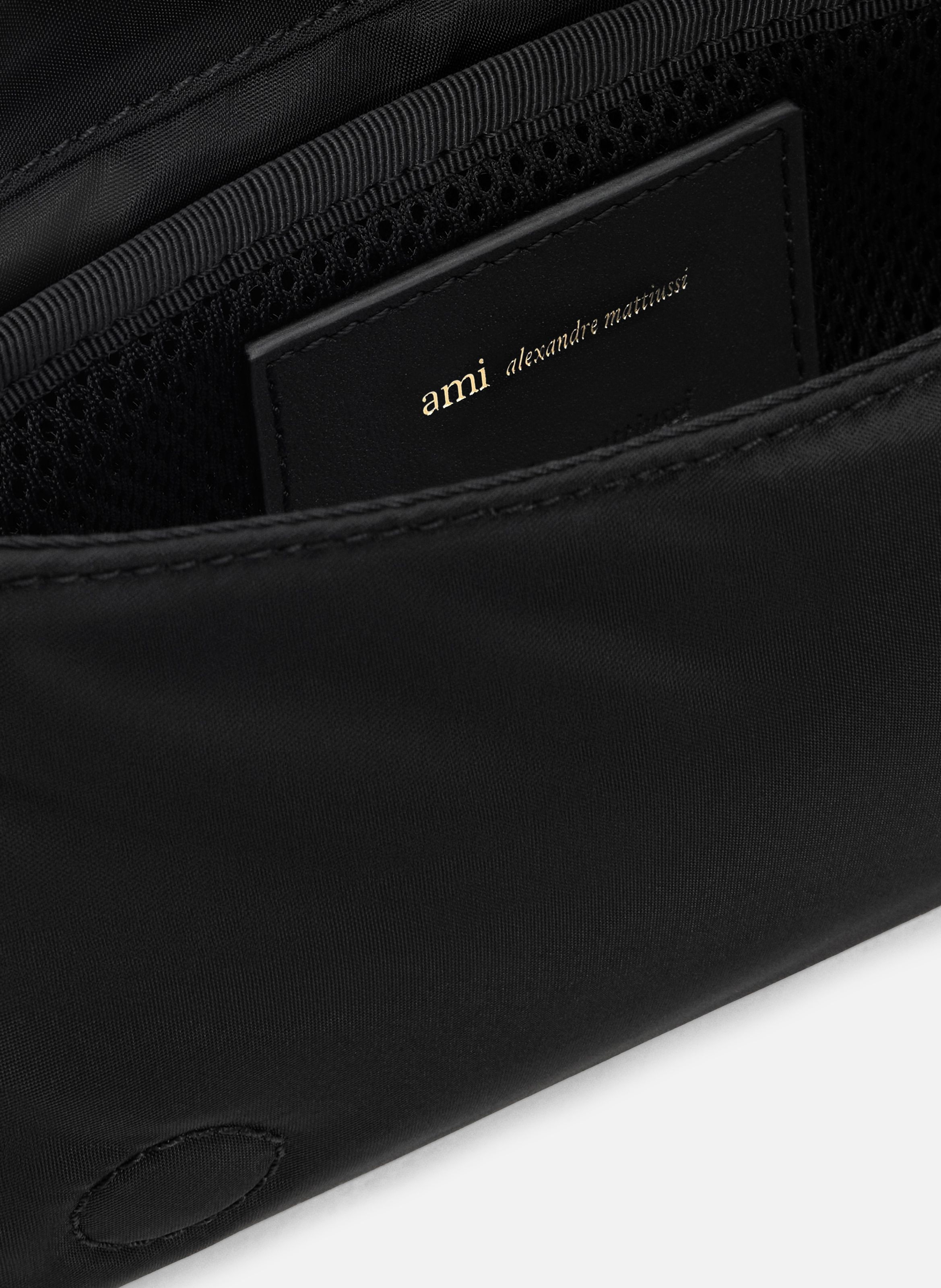 Sac lunch box marcel en nylon ouatiné unisexe AMI PARIS Noir