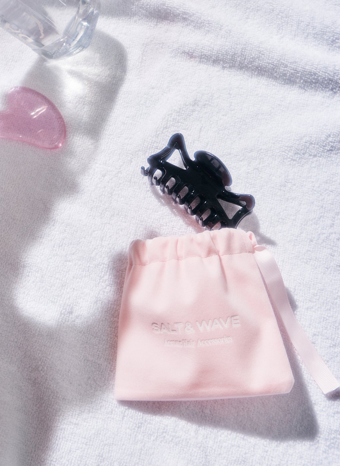 1990s Scorpio Clip in Onyx SALT & WAVE No color