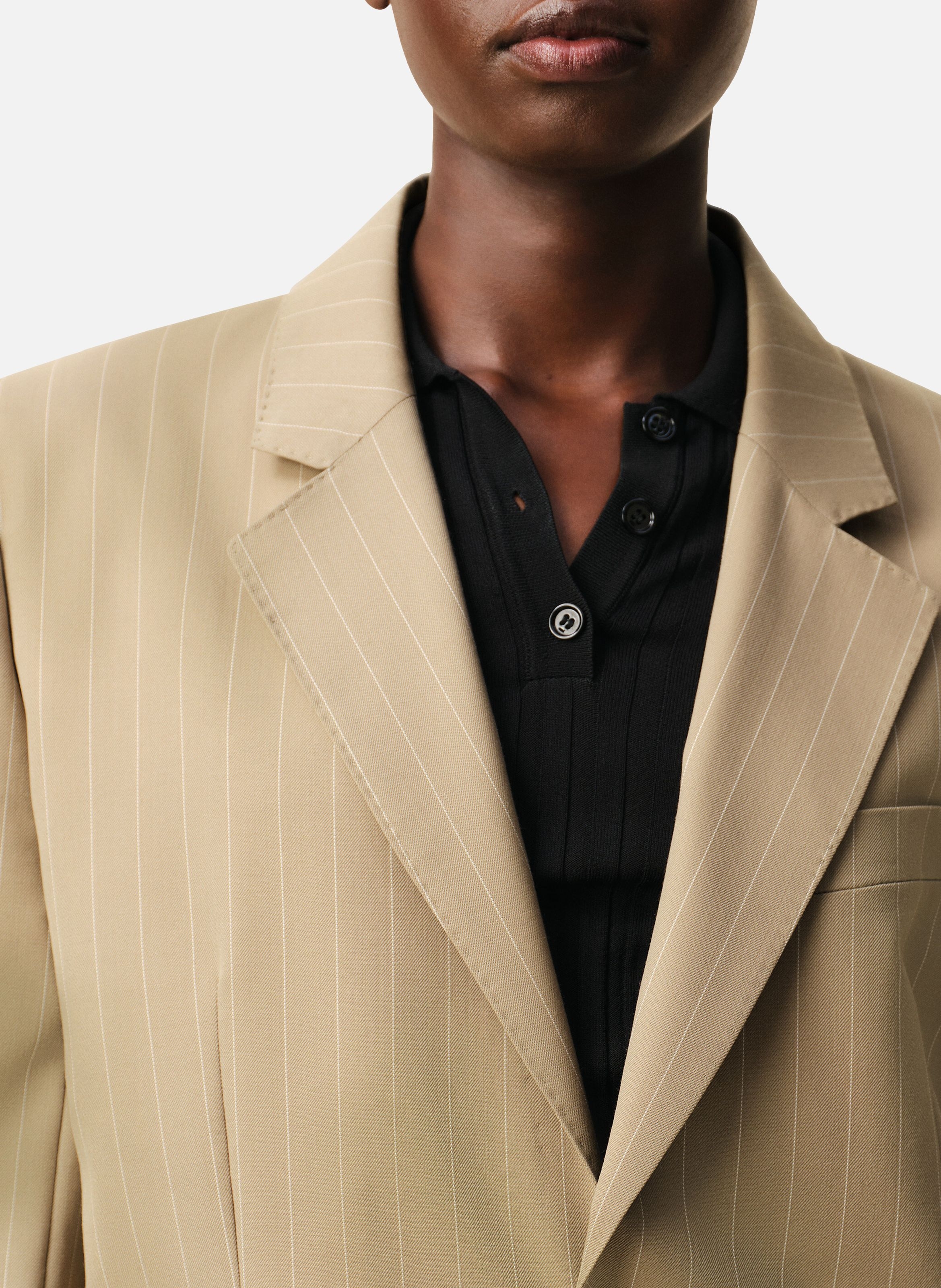 Veste boxy simple boutonnage en laine vierge AMI PARIS Beige