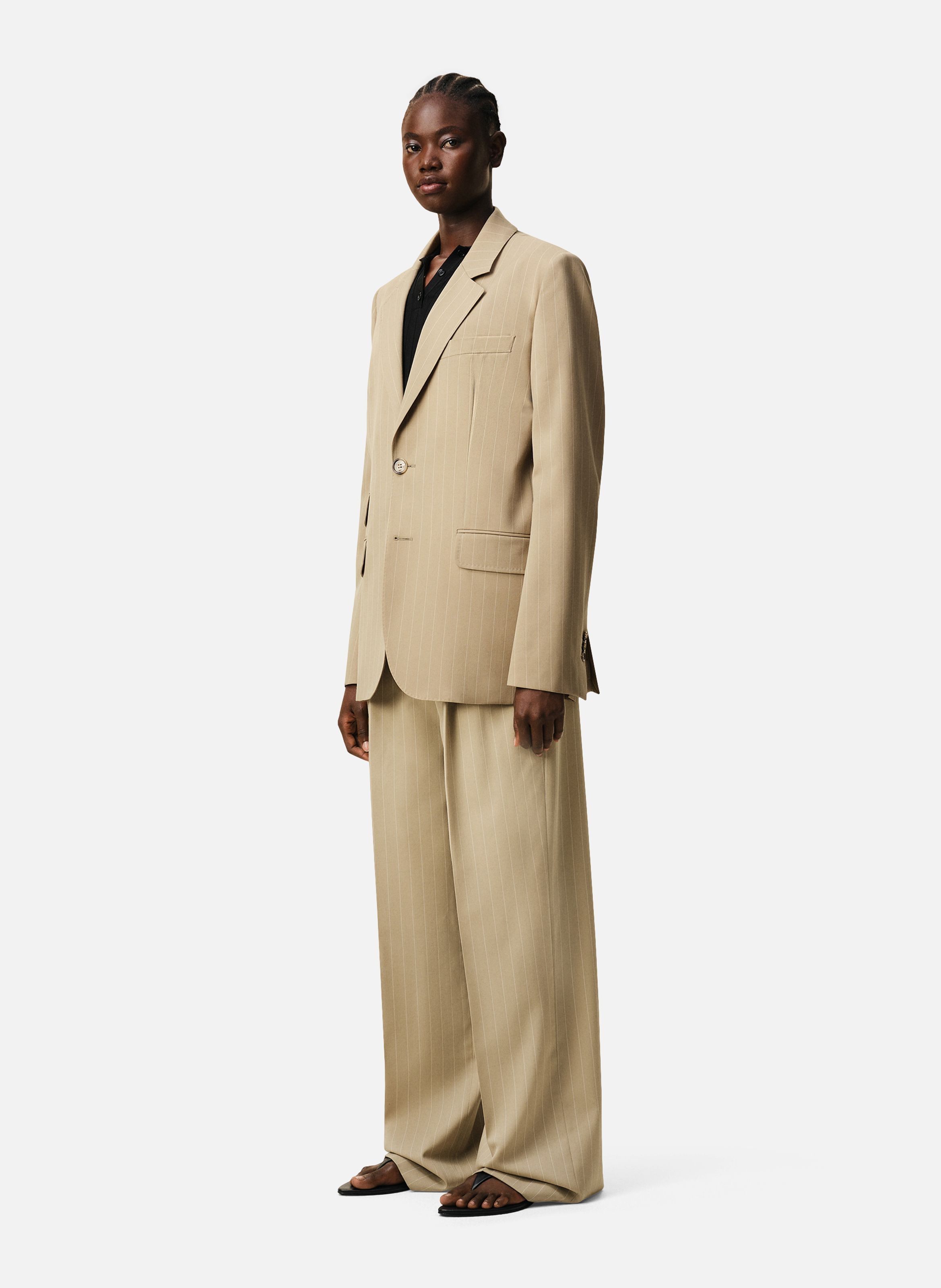 Veste boxy simple boutonnage en laine vierge AMI PARIS Beige