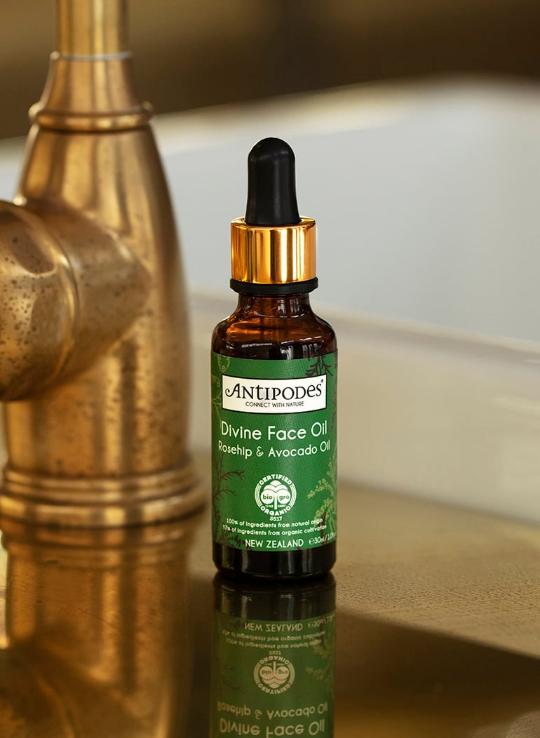 Divine - Huile visage cynorrhodon et avocat ANTIPODES No color